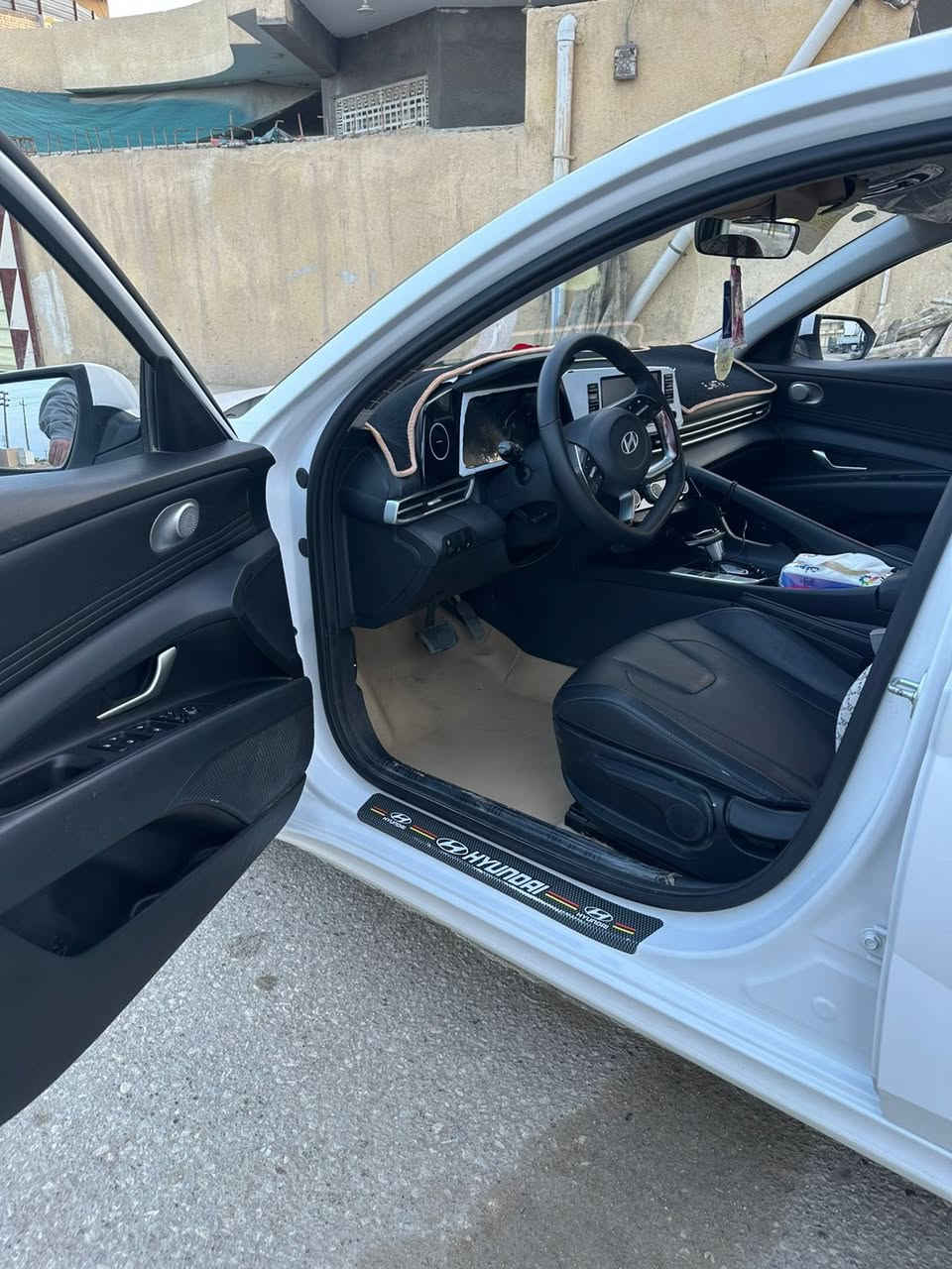 السلام عليكم سيارة النترا 2024 تجميع صيني فول
رقم اربيل 

ماشية 35

محرك 1500دبل نوزل 

بصمه

فتحه

شاشه

كامره خلفيه

حساس امامي وخلفي

سايد بريك كهرباء 

اوتو هولد

اربع أنظمة قيادة

لد نهاري لايت زنون

تبريد خلفي

مكان السيارة ذي قار

السعر 145

الاتصال ***********
