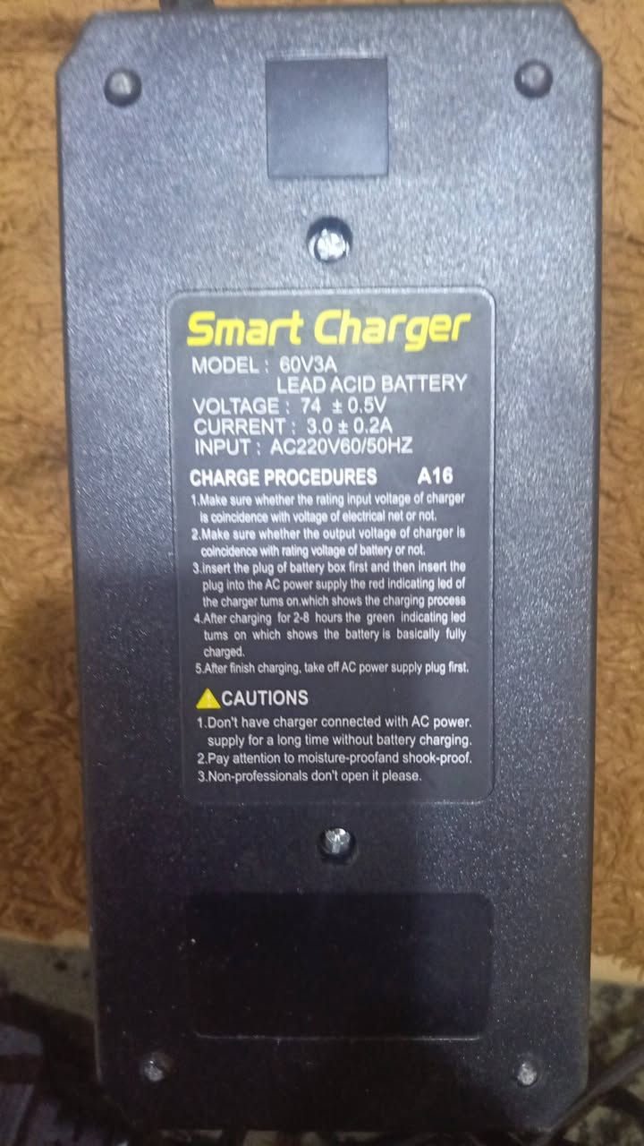 شاحنه شركه ونلي جديده ماصار لي شهر ستعمال لان شديت 6بطاريات ما تصير الي بعد لا هاي 60 فولت مكاني البصره ـالزبير
السعر 20 الأصلية شرط 
رقمي للتواصل ***********
