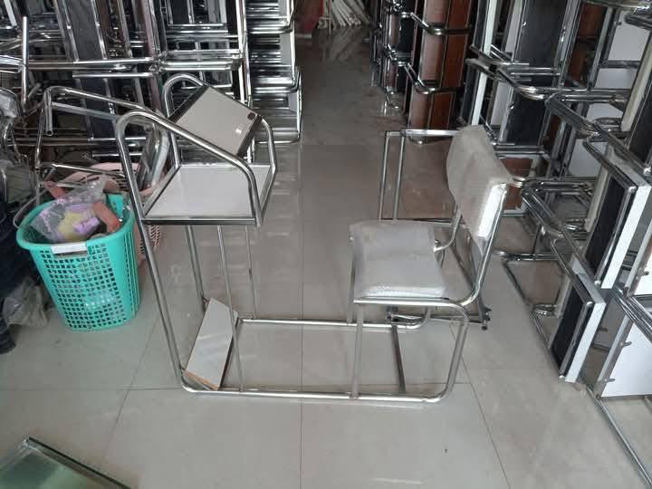 كرسي صلاة الثابت
السعر ٦٠ والتوصيل مجاناً 
للحجز يرجى التواصل عبر الواتساب ***********
