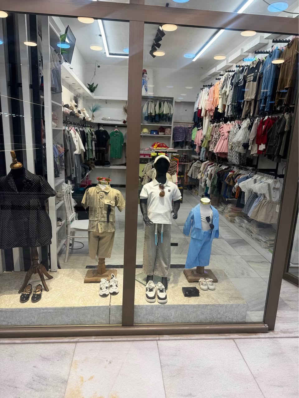 محل طفال شغل خير منً لله كامل من كلشي كلشي يخص الاطفال موجود مسواك وخزان هسه توني مسوك 
ناصريه موال ناظر 
***********
البيج المحل كلش قوي ناصرية, ذي قار
