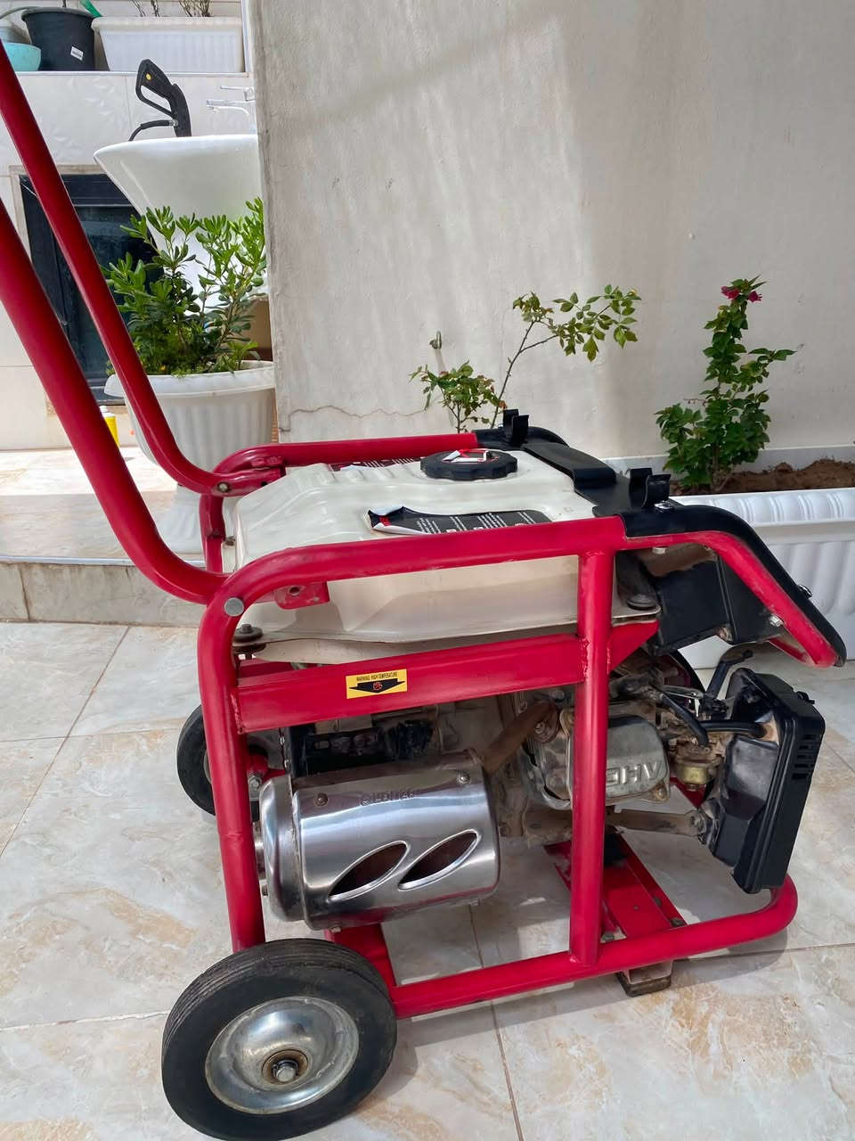 مولد كهربائي بانزين / 8أمبير
محرك هوندا اوربي / 2kv

السعر 350 الف 
***********/ كركوك
