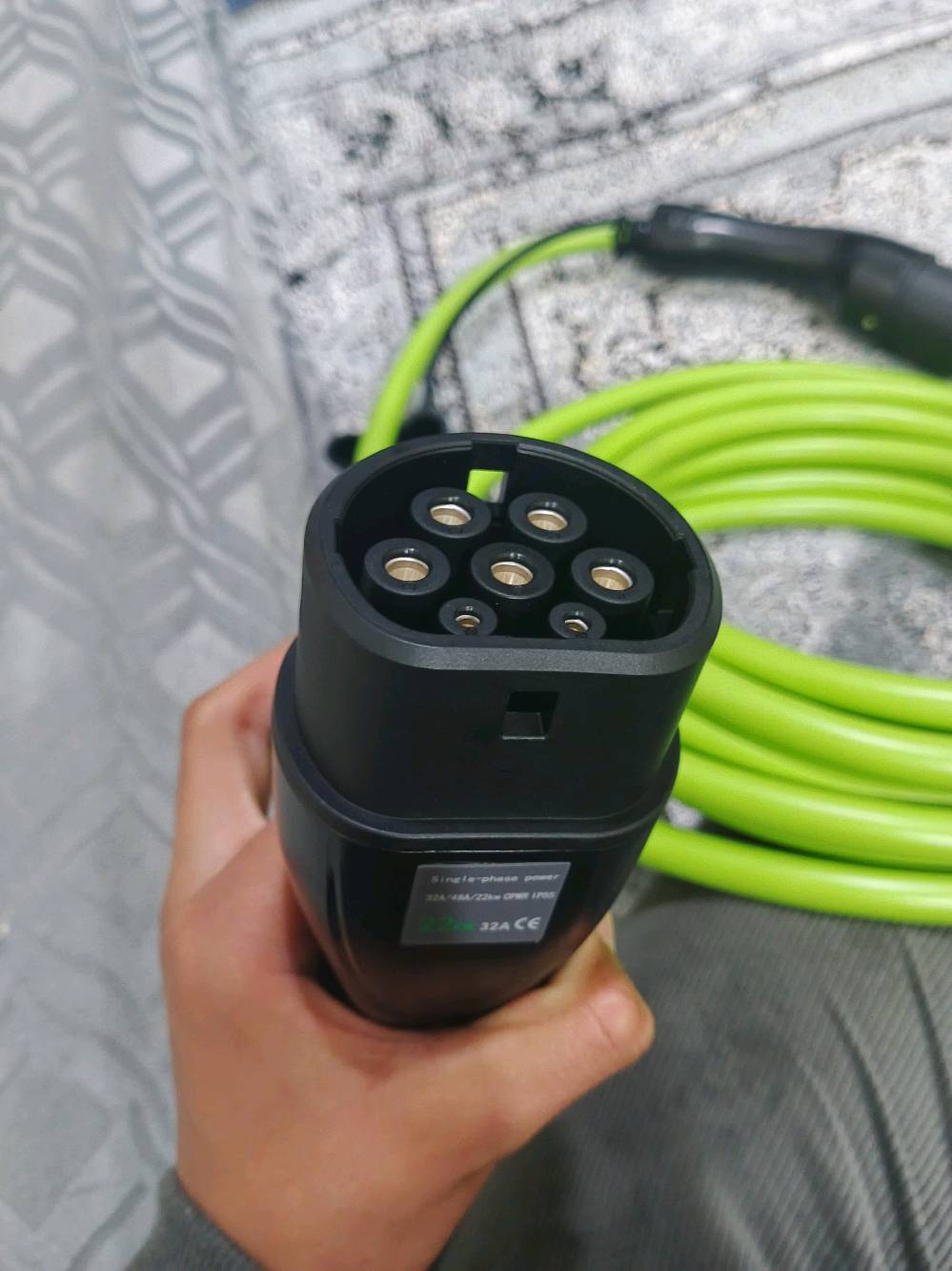 توصيل جميع المحافظات 
شاحنة تسلا 