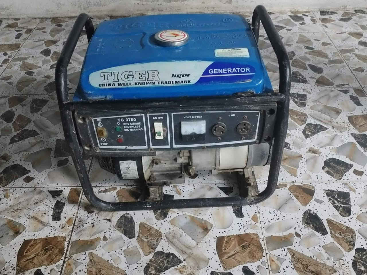 مولده تايكر باب اول اصلي حجم كبير 3700
 12أمبير مولده جديده مال بيت شرط سعر تانكي شرط كلو شرط باب اول اصلي سعر 125


**إذا كنت صاحب هذا الإعلان وتريد حذفه لأي سبب، رجاءا أرسل رسالة إلى الدعم الفني**