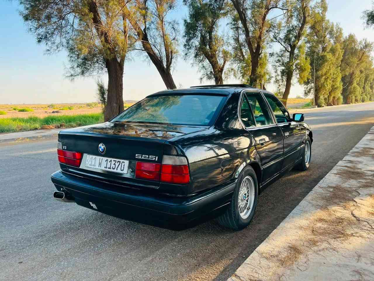 525 مسكر عدل اصل بليته وسنويه موديل 92 رقم بغداد الجديد مكفوله من الضربه والگص والخياس مصبوغه جماليه من الخارج فقط صبغ درجه أولى من شركة دبير 

الگير والمحرك جدد حاويه مامفتوح برغي بيهن 

الحداديه كالها جديده 

منظومة تبريد جديده مجمده 

الكهربائيات كلها شغاله وبلاد بدون جطل 

تخم تاير جديد وباتري جديد 

الحماوه ثابته صيف وشتاء تحت النص 

المواصفات فوول 

فتحه سلايت 

بچم عريض اصل 

كشنات جلد كهربائي فول 

دبل ايرباك 

ستيرن ام خياط 

5 ويل كب خليه اصلي 

برده خلفيه بلاد 

شاشه اندرويد اتصال 

تبريد قطعتين مجمده بشرط 

لايت عالي وناصي زينون اصلي 

سوارات ثلجي 

صاج ملكي 

السعر الطلب في التعليقات و سوف يتم الرد 

العنوان بابل مركز المدينه 

*********** صاحب السياره
