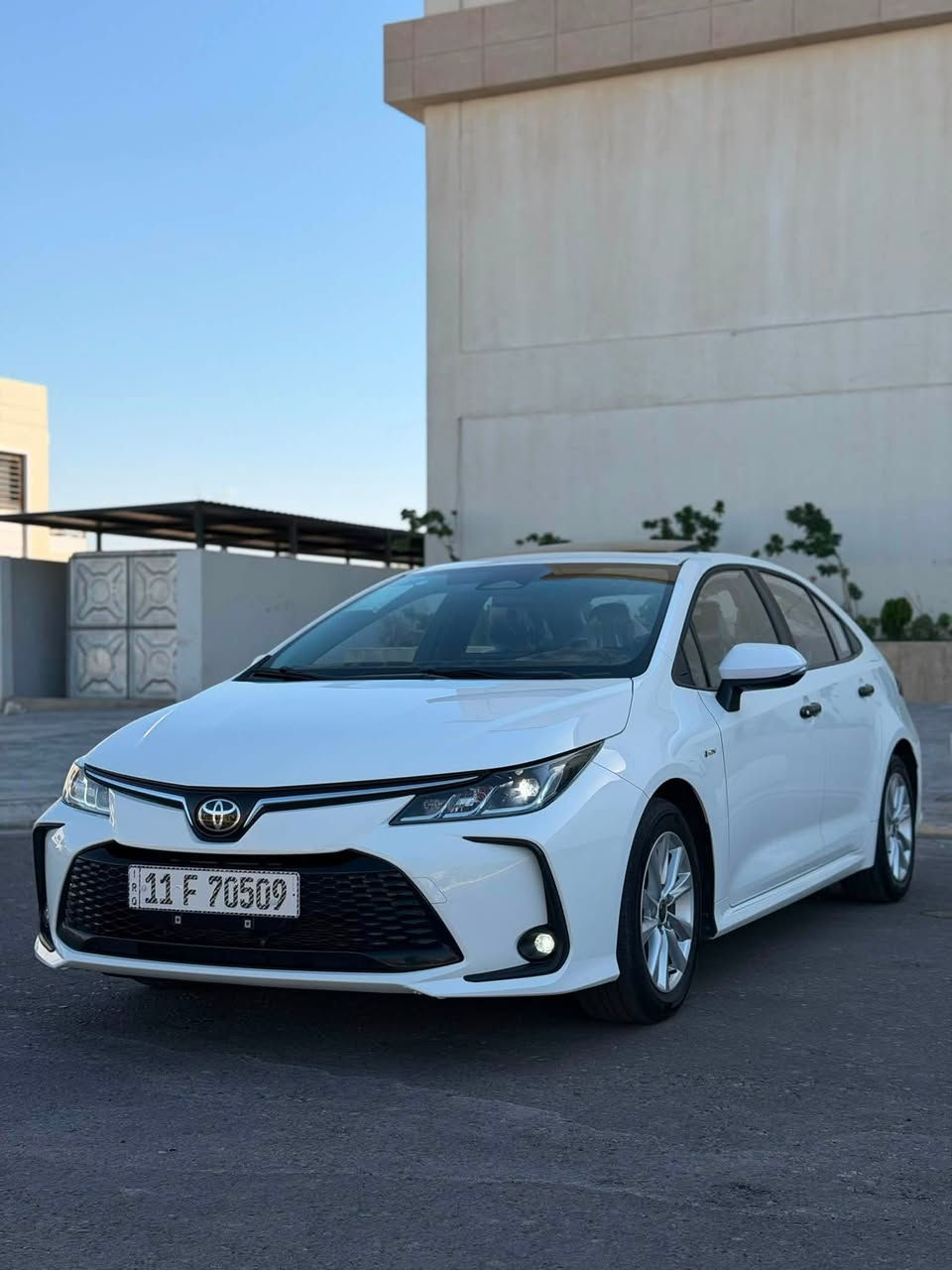 ⚜️بسم الله الرحمـن الرحيم ⚜️
COROLLA  2025 HEV  11000 km 

🛜 رادار امامي
🛜تحديد مسار 
🛜خروج عن المسار
🛜3 انضمة قيادة 
🛜 هاند بريك اوتو
🛜اوتو هولد
🛜كامرة خلفية دوارة 
🛜توقف ذاتي 
🛜جلد اسود 
🛜 بصمة عدد ٢

🔴ملاحضة السيارة ع وضع الوكاله 

السـعــ🔴ـ ر 161 مجالك حك جيتك فقط 

 ⚜️***********  صاحب السيارة ⚜️
