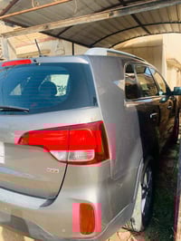 سورنتو 2015 وارد امريكي  مكينه 2400 7راكب  رقم شبه مميز  مكفوله كفاله ...