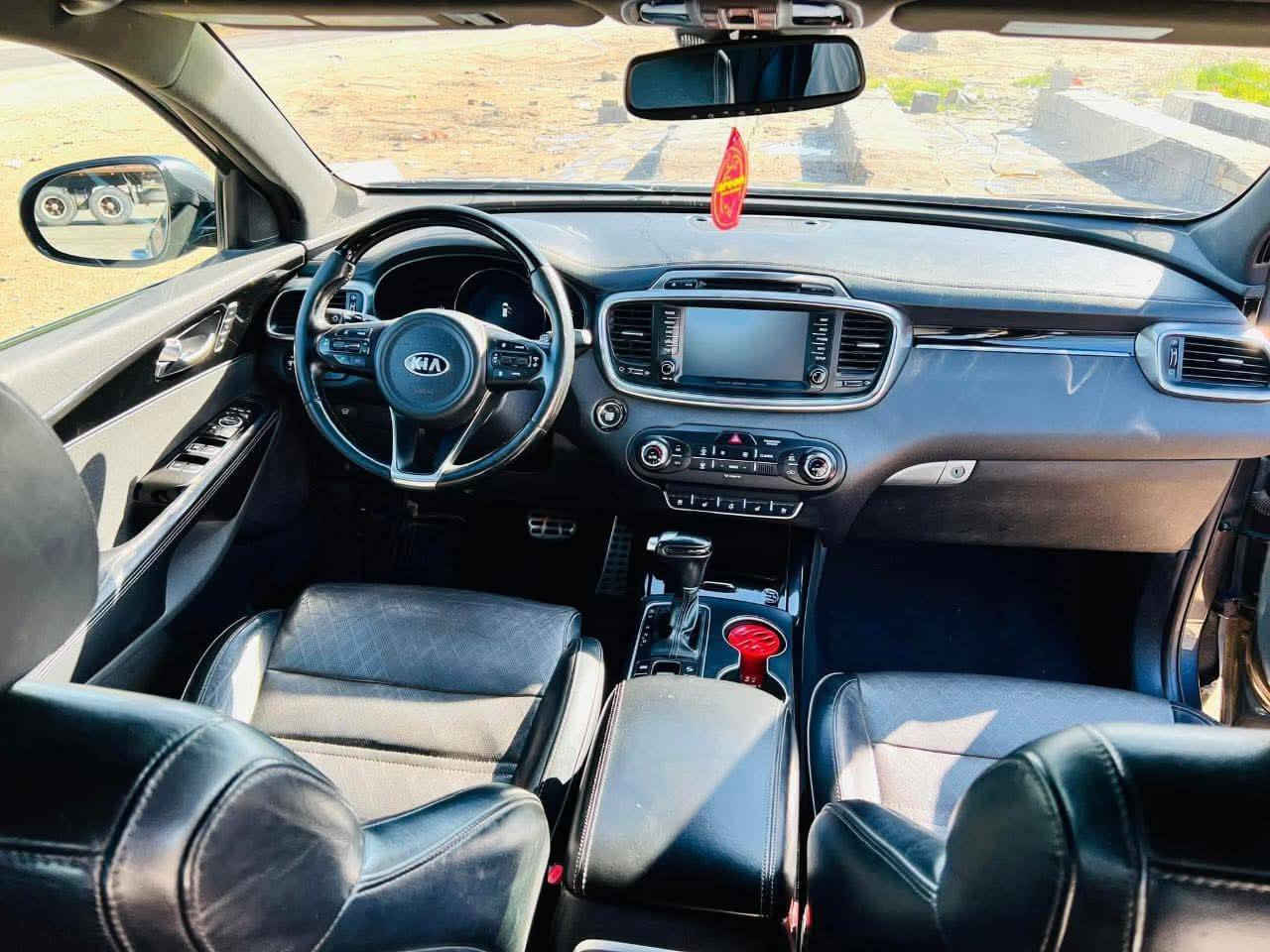 للبيع فقط بدون مراوس
✨كيا سورنتو  SXL اعلى فئة☑️☑️
موديل 2018 وارد امريكي حادثها بسيط ماشيه 136 فقط 
رقم بغداد الانكليزي الجديد مشروع وطني
فول مواصفات 1/1
_ 6 سلندر 
_7 راكب 
_3 قطع تبريد
_بردات خلفيه بلاديه 
_ بانوراما 
_كراسي جلد كهرباء 
_داخل قرميدي 
_هيترات بالكراسي 
_لد خلفي وامامي 
_كشن ذاكره
_رادار جانبي
_صندوق كهرباء 
_دخول ذكي
_بصمات أبواب + تشغيل 
_ مرايات جانبيه ع الريمونت
السياره فول. وارد امريكي 
بيها مكانات صبغ بدون دواخل 
بدون تبديل جديدة جدا 
وجاهزه من كلشي 
رقم بغداد تحويل مباشر

رقم صاحب السيارة للاستفسار ☎️  ☎️  
***********
***********6
