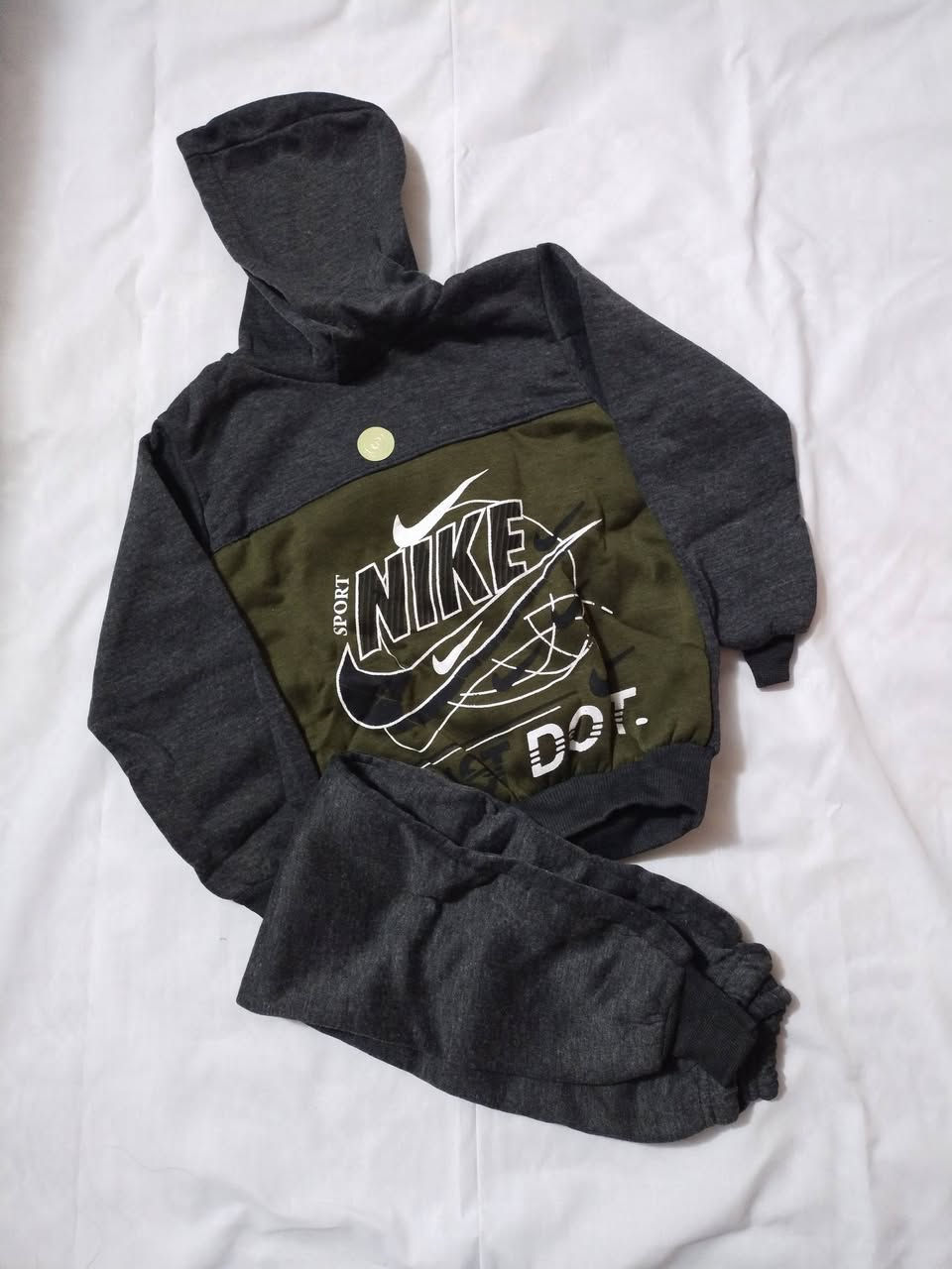 السعر 5 

قياسات 3_8 سنوات 

توصيل متوفر داخل المسيب وكل محافظات العراق


**إذا كنت صاحب هذا الإعلان وتريد حذفه لأي سبب، رجاءا أرسل رسالة إلى الدعم الفني**