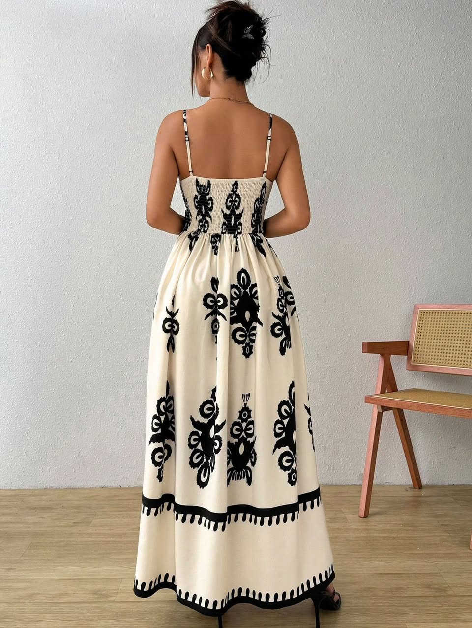 فستان نسائي انيق بهالشكل المتميز
قياس S
السعر ١٢ الف


**إذا كنت صاحب هذا الإعلان وتريد حذفه لأي سبب، رجاءا أرسل رسالة إلى الدعم الفني**