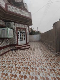 حي الرشيد • ٣٠٠م • ٥ غرف نوم