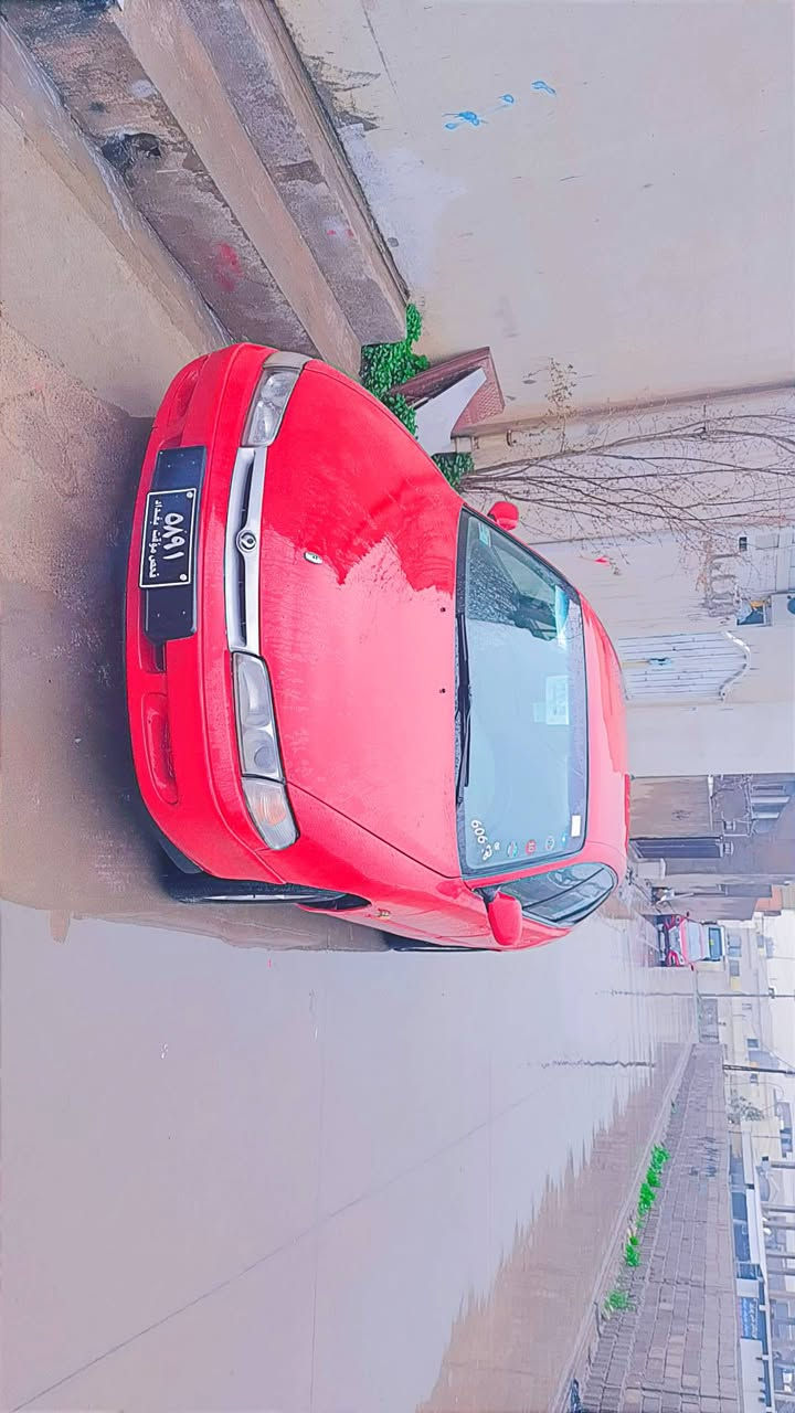 مازدافاسوليا موديل ١٩٩٣ ارم بلاستيك و سه نه وي باكانه بيش و بشت كه بسه  ته بريده اكه ر مشته ري تيل بكه ***********
***********
