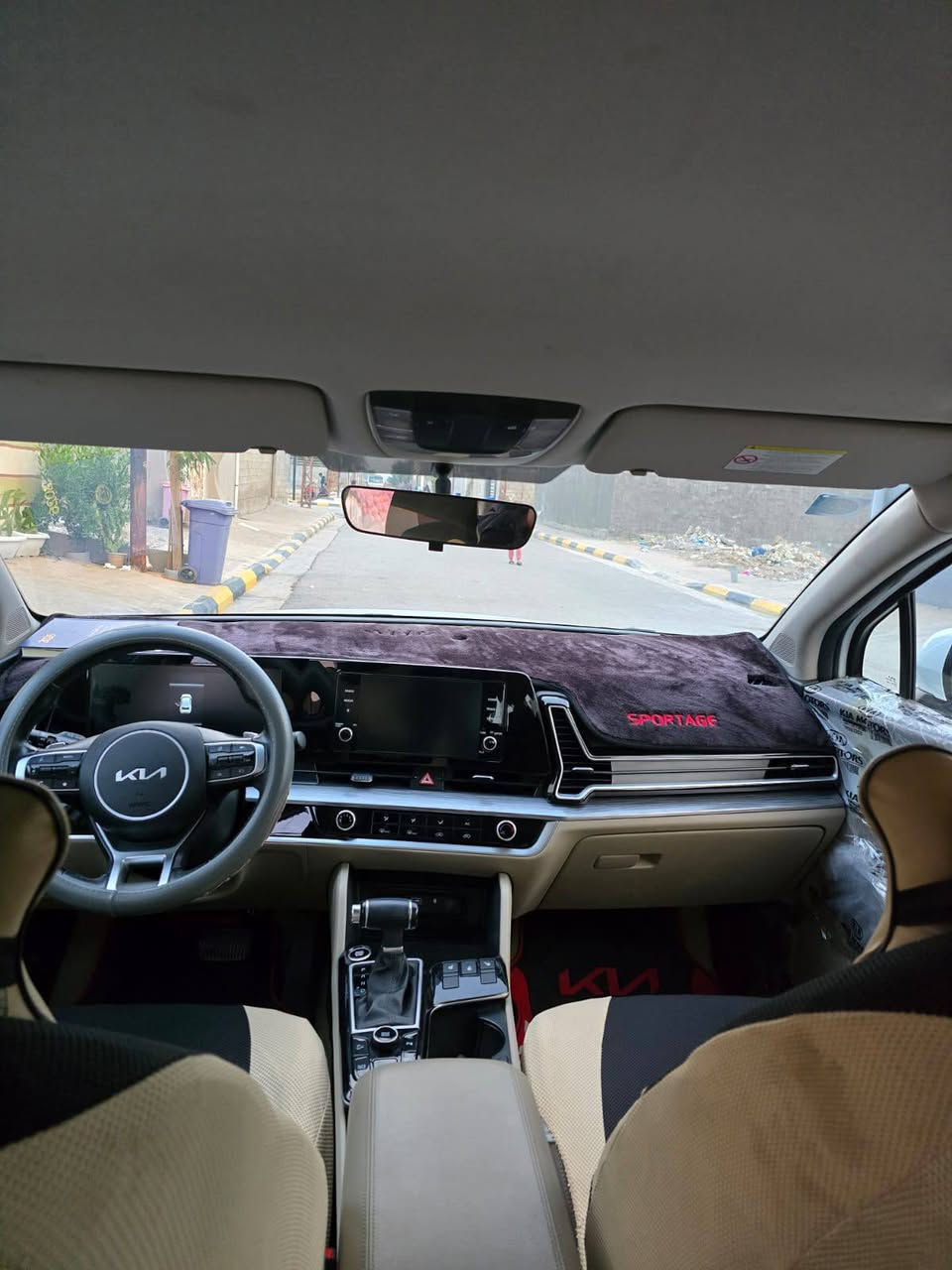 السلام عليكم ورحمة الله وبركاتة
للبيع سبورتج خليجي 2023 سمارت معروفة مواصفتها كفالة عامة عدا رصعة بالبنيد  والجاملغ الايمن بغداد مشروع وطني باسمي رقم انكليزي الجديد ماشية 32 الف 

كل نقص مبيها ، مواصفات السيارة 

بصمة تشغيل عدد 2

بصمة ابواب

تشغيل عن بعد 

تحكم بالجام عن بعد

لايت ماطور تحكم 

سايد بريك بصمة 

مري جانبيه كهرباء  واشاير بالمري

اربع مودات قيادة (سبورت ونورمال وايكو وسمارت ) 

اوتو هولد توقف ذاتي

كروس سرعه 

تبريد قطعتين 

لدات امامية خلفيه مع زينون 

شفتات بالستيرن تبديل نمر 

فول تحكم ستيرن 

مانع انزلاق 

دكمة منحدرات 

كاميرا امامية خلفية 

حساسات امامي خلفي 

شاشة متصل

شاشة اعطال 

ترحيب 

دبل بصمة وكل غراضها وياها . السعر 220  وبيها مجال . 

***********
