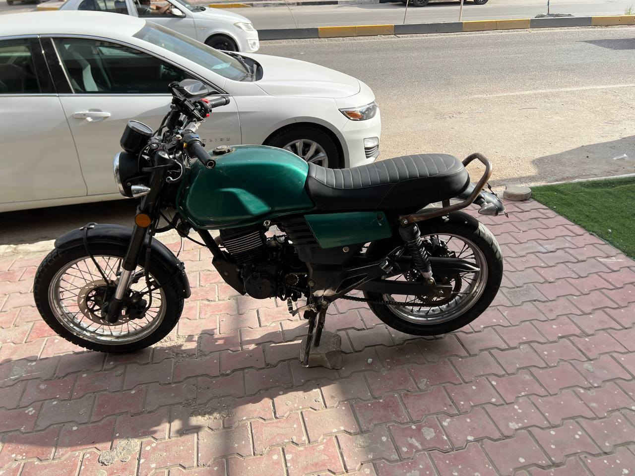 دايون لايتي للبيع
موديل ٢٠٢٠
طالعه بل ٢٠٢٢
لون رصاصي مصبوغ زيتوني

اوراق اصولي شرط الترقيم
الدراجه مجفته مره وحده والتجفيت كله بلادي اصولي
الدراجه بيه شويه نقوصات بسيطه

السعر مليون وبيه مجال شويه
جماعه ال ٧٠٠ ماكو مجال
المكان كربلاء حي الموضفين


**إذا كنت صاحب هذا الإعلان وتريد حذفه لأي سبب، رجاءا أرسل رسالة إلى الدعم الفني**