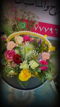 الورد لغة يتداولها جميع البشر لا تحتاج لمترجم ماكو لحظة حلوة تستاهل تم...