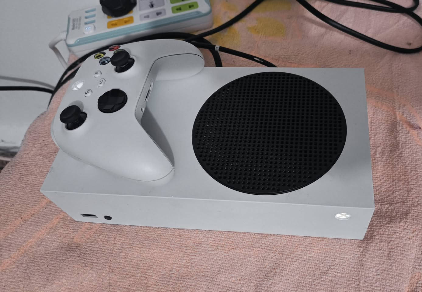 Xbox Series S 512 G
الجهاز مثل ما موضح بالصوره كلشي بي بلادي و نضيف جدا و انطي شرط الفحص وين ما تودي افحصه بي حساب التمت شهرين 
سعره 435 قفل بدون معاملة


**إذا كنت صاحب هذا الإعلان وتريد حذفه لأي سبب، رجاءا أرسل رسالة إلى الدعم الفني**