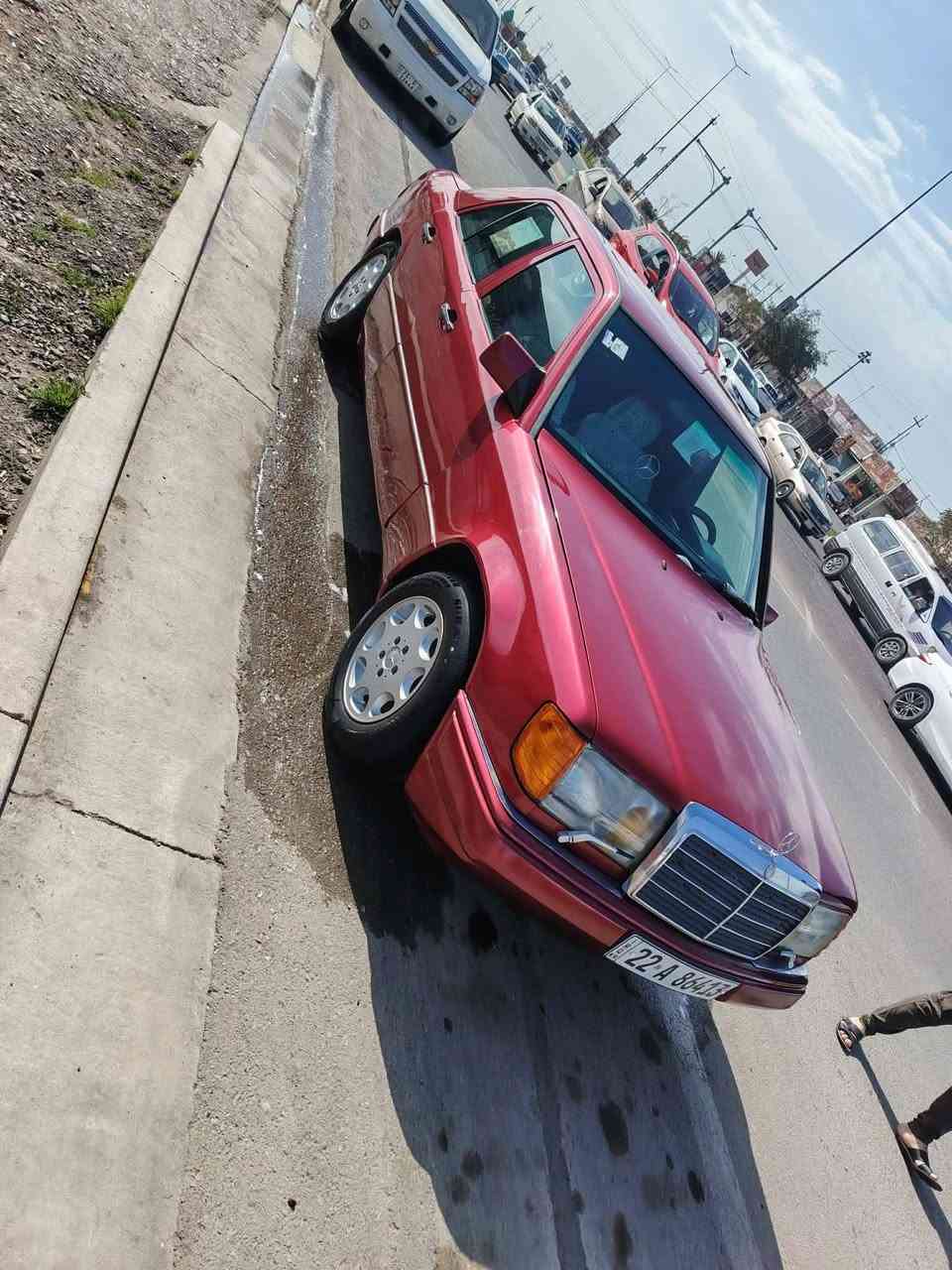 مرسيدس دب موديل 92 مصبوغه جماليه السعر 75 ورقه وبه مجال محرك جير بطه للاستفسار ***********
