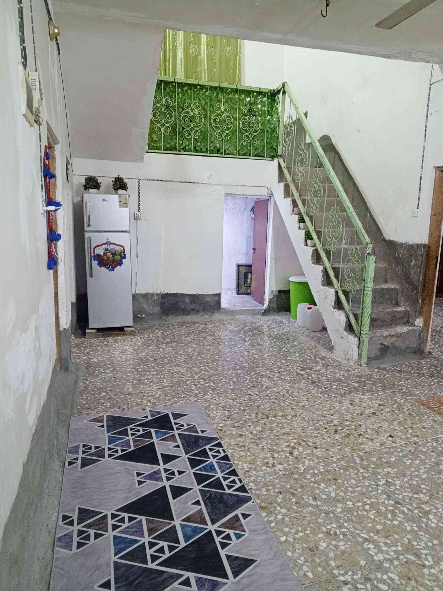 السلام عليكم
بيت للبيع زراعي المساحه ٢٦٠ متر العنوان بالسده حي النصر الثاني بكاع بيت حميد الخدمات كامله تفاصيل البيت غرفتين وصاله وستقبال ومطبخ وصحيات وطارمه كبيره السعر المطلوب ٤٧ مليون وبي مجال الاستفسار *********** // ***********
