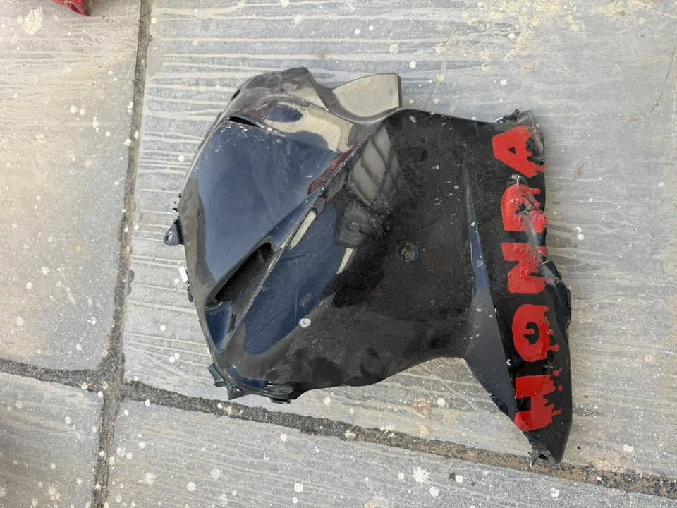 غراض RR600 من موديل 9 الى 12
ذيل 
كفر تانكي 
صفاحيات نوعا ما
اسعار مناسبة


**إذا كنت صاحب هذا الإعلان وتريد حذفه لأي سبب، رجاءا أرسل رسالة إلى الدعم الفني**