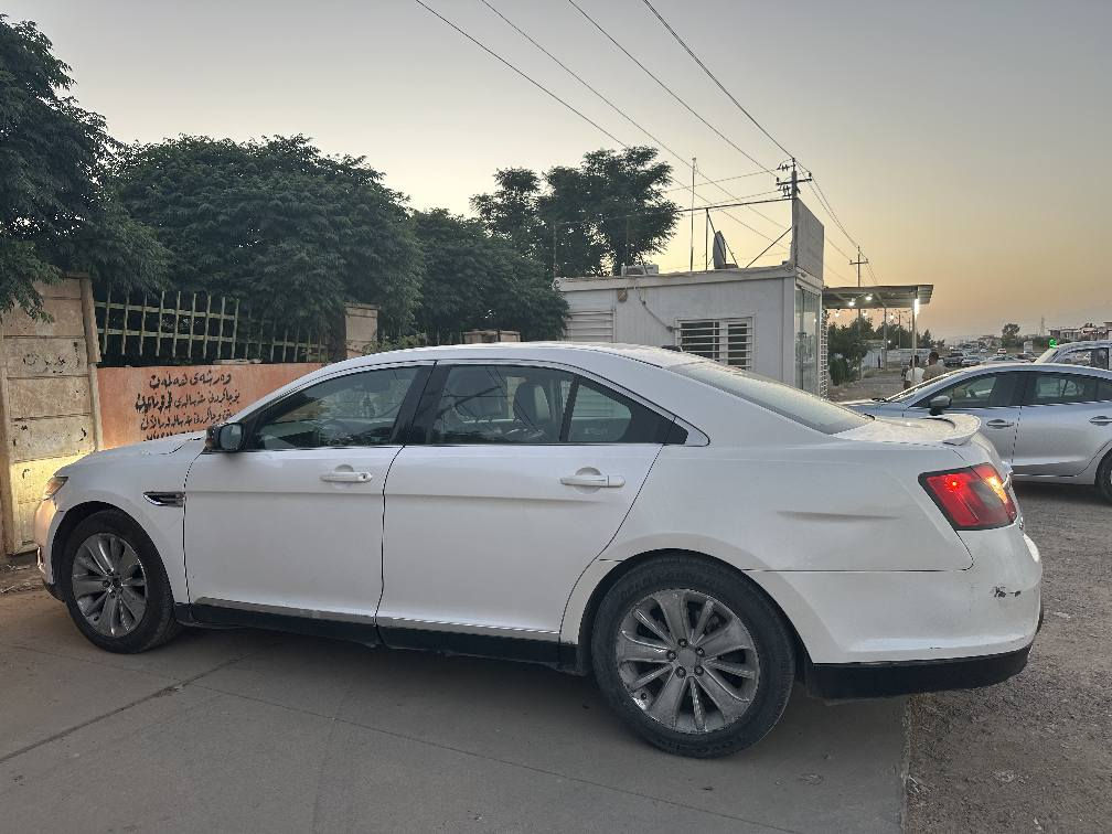 Ford touros2012 lemt
کوشن جلد ساردو گەرم کارەبایی 
دەبڵ زۆن حەوت ڕەنگ سەماعەی سۆنی کامیرە ڕادار حاسە تەحدید سورعە دژە فول ئاوێنەی هیتەر 
بەشەرت گێڕو مەکینە 90گەڵاو مەعمەلە 10 گەڵا غەرامەی تیدایە دوای مەعمەلە دەگەڕێتەوە
***********
*********** watsap شربازهير, السليمانية
