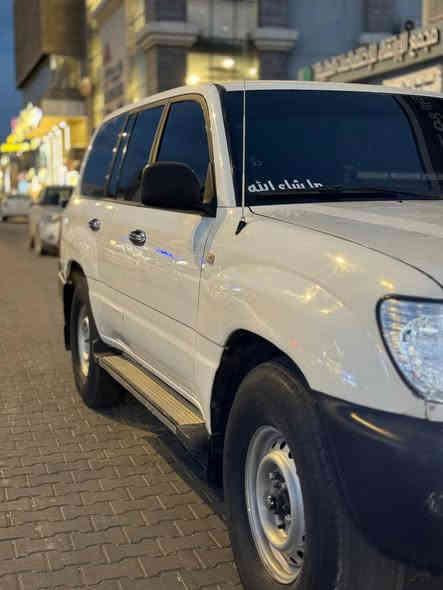 لاندكروز مونيكه مديل 2001 اصل سلك قطريه تخم تاير بالون ماكسز ابل جمل تبريد ثلج تدفئه شغاله مكينه 4500 بلاديه فورويل معه دفلوك كله علا وضع الشركه حداديه جديده شاشه تاب كامره خلفيه  معه سستم سماعات سياره منضومه غاز ايطاليه 80 لتر تاني حلقي دبل سبير ودبل تانكي دبل فيتبم كهربأيات كله شغاله كشفات امامي وخلفي لد لونين منضومه زنون دبه وعقل رياضي تزويد طلقه و4 نغمات معه عداد RBM
جام امامي كهرباء رقم أربيل بسمي الدولي السياره كفاله عامه مكانين صبغ فقط  سوناره موجود سياره علا وضع الوكاله سعر السياره 175 وبيه مجال مكان السياره النجف الاستفسار 
*********** النجف
