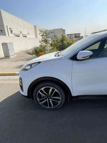 سبورتج ٢٠٢٠ خليجي 
ماشية ٧١ الف كيلو 
من زيرو على ايد وحدة ليهسة 
السيارة جديدة بمعنى الكلمة 
عدا طخة موضحهة بالصور 
السعر ١٩٧ وبيها مجال
*********** بي وتساب
