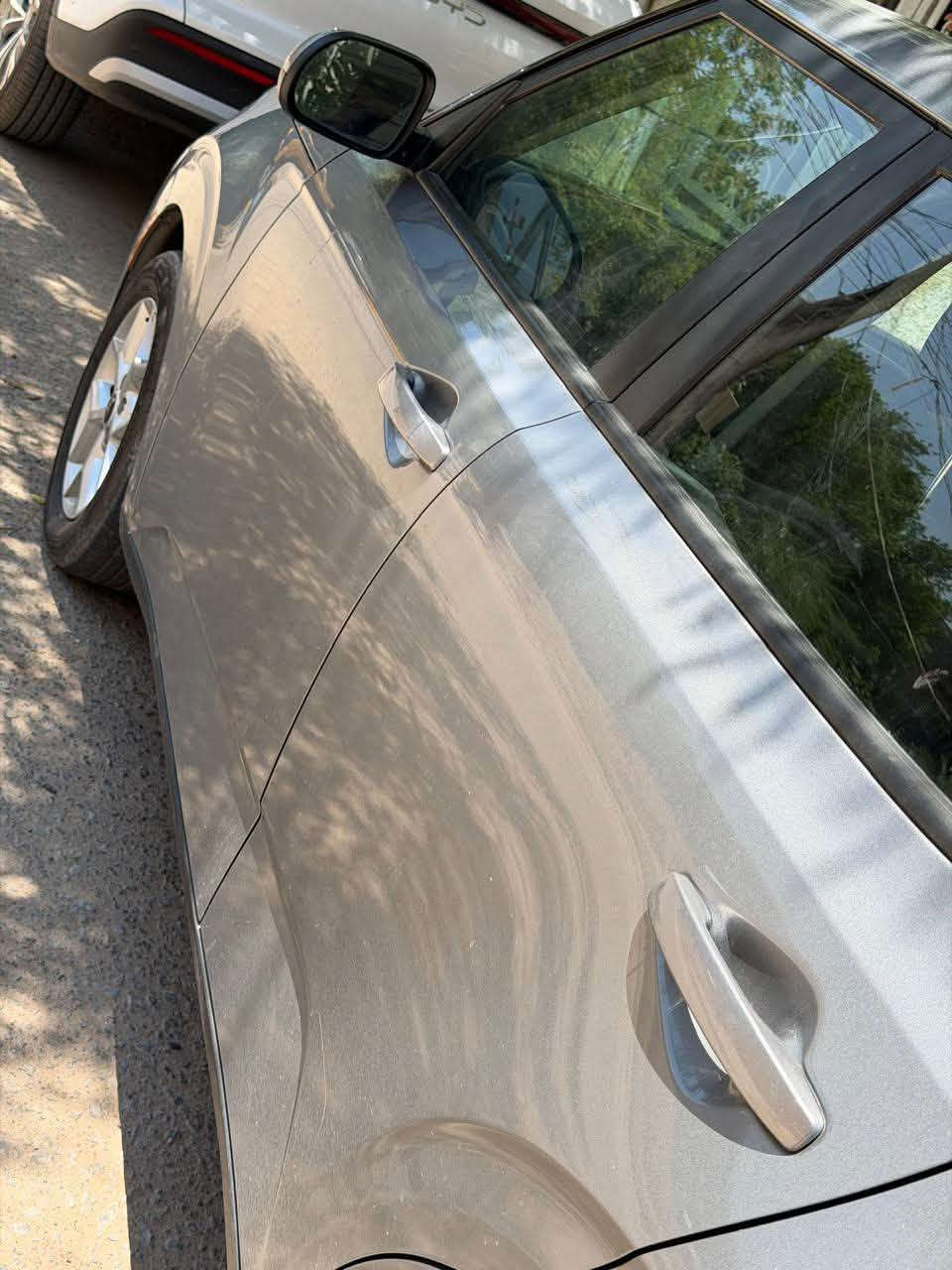 سلام عليكم صول موديل 23 وارد امريكي ضربه خفيفه جدا في جاملغ ايمن بدون دواخل  نضيفه جدا بدون ايرباكات الممشى 50 الف مكفوله من صبغ وتبديل وضربه قويه محرك 2000 دوش فول مواصفات عدا بصمه وفتحه 
شاشه ديجتال 
تحديد مسار 
تحكمات ستيرن 
اوتو ستوب 
رادار جانبي  وامامي وخلفي 
نقطة عمياء 
موقع -كربلاء -رقم كربلاء 
***********
