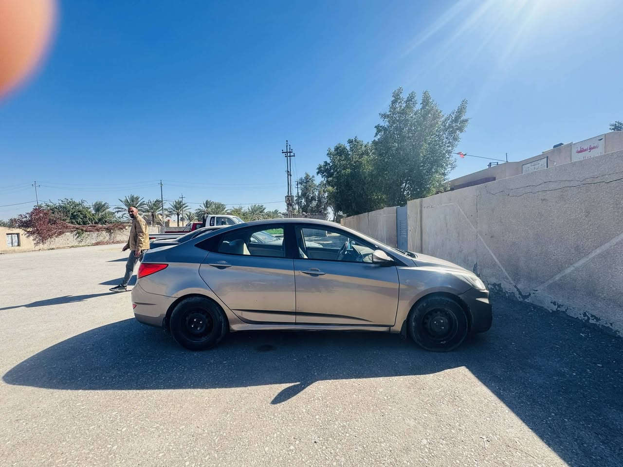 السلام عليكم
اكسنت 2016 خليجي 

محرك 1400

رقم سليمانيه 

سنويه لل28

السيارة نظيفة كلش وحلوه بيها فقط جاملغ مصبوغ والباقي مكفوله سعرها 90 وبيها مجال خاص او الاتصال 

***********
