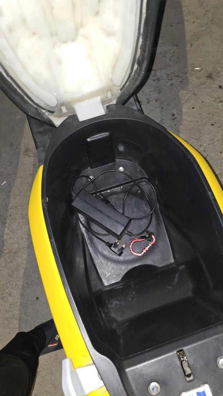 دراجة سكنس جيتي للبيع
المواصفات 
عدد البطاريات 6.   32 فولط
السرعة 60 حقيقية 
قدرة الملف 2000 واط 
نظام بصمتين ومفتاحين تشغيل عن بعد
السعر 475 وبيها مجال للشراي 
للتواصل واتساب ***********
