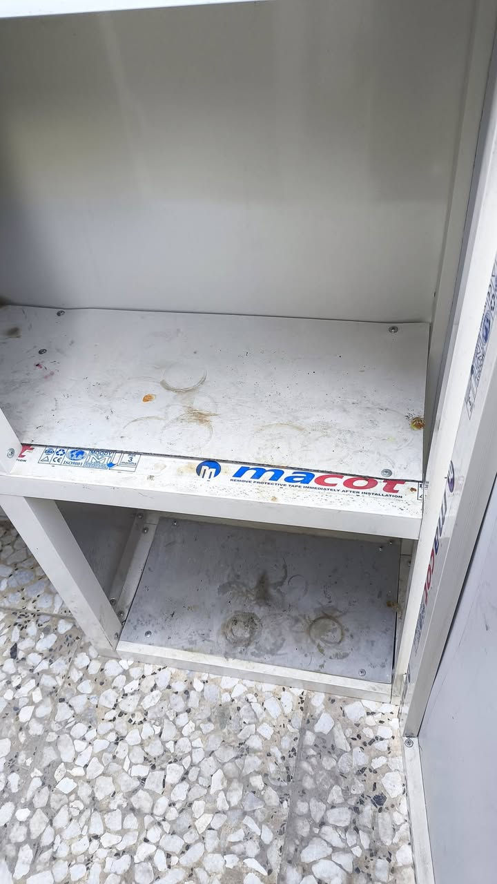 السلام عليكم 
كاونتر قطعتين بدون سنگ القطعة الارضية يحتاجلها صيانه
سعره 85 وبي مجال قليل موجود بطويريج ابو جوعانه


**إذا كنت صاحب هذا الإعلان وتريد حذفه لأي سبب، رجاءا أرسل رسالة إلى الدعم الفني**