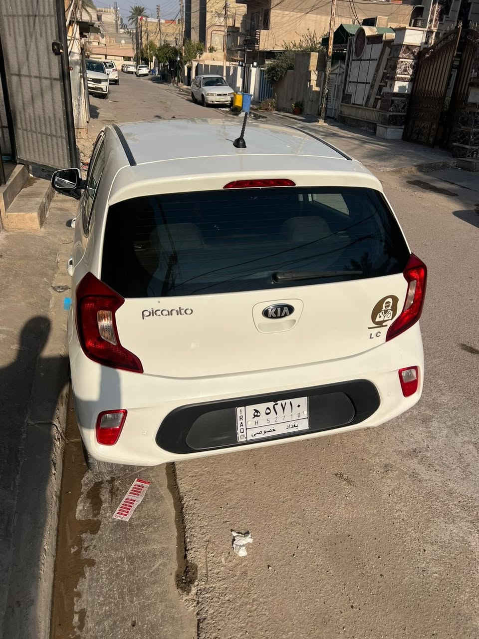 لسلام عليكم .. للبيع كيا بيكانتو خليجي مال الدوليه  موديل 2020  بغداد بسمي سياره جديده جدآ ماشيه(( 20 ))الف عل فحص مكينه دوش مري شفط تحكمات ستيرن شاشه كامره حساسات خلفيه 
مكاني البنوك او الكاضميه 
السعر  115  وبيهه مجال بسيط 
للتواصل  : ***********
