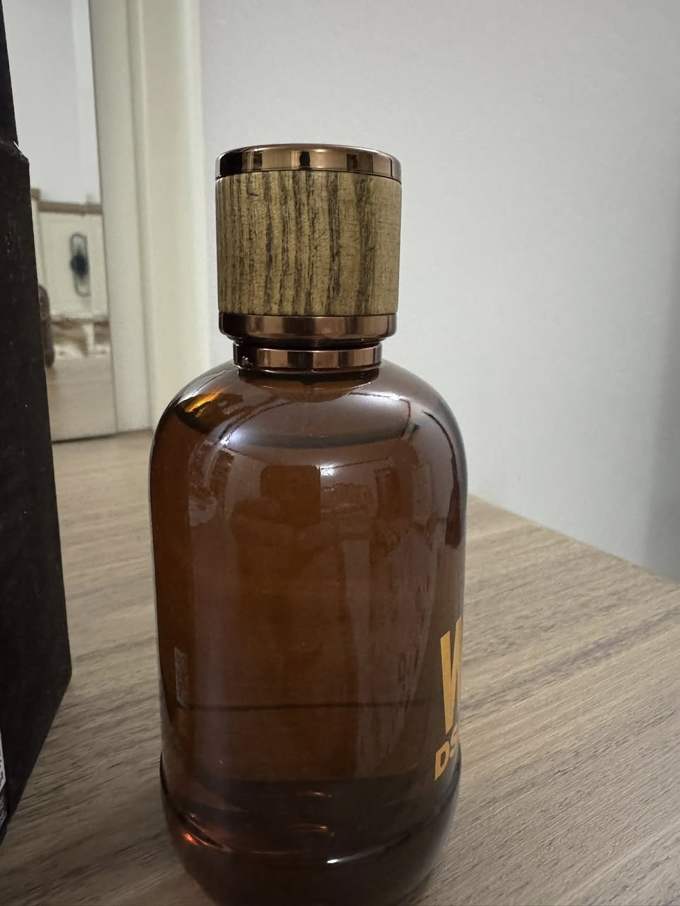 العطور
مجموعه عطور للبيع مستخدمات شي بسيط مثل ما موضح 

افنان ريبل : ٣٠ الف 
ازارو : ٤٠ الف 
ديسكاردد٢ : ٦٥ الف 

العنوان : بغداد الكراده العرصات متواجد من ساعه ٥ العصر الى ساعه ١١ بالليل 

رقم الهاتف ***********
