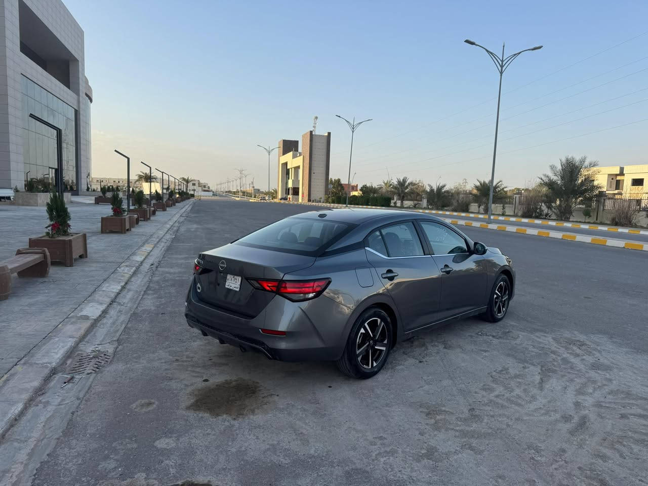 Nissan Sentra2025
للبيع 

نيسان سنترا 2025

السعر137 وبيها مجال للطيبين 

عداد المسافه 4 الف ميل فقط يعني زيرو

‎ وارد : امريكي صبغ بنيد  فقط مكفوله من الصواصي والدواخل

‎الموااااصفات تونس ✅

 ‎محرك  2000 دوش المرغوب 

‎بصمة تشغيل + البوب بصمة 

‎تشغيل عن بعد

‎حساس امامي خافي جانبي

انطفاء وتشغيل ذاتي بل ازدحام

‎مانع تصادم خلفي امامي

‎نظام تنبيه الخروج عن المسار

‎قيادة آليه 

‎تحديد مسار

‎لايت زينون عالي ناصي

‎تبريد بيانو

‎انضمة قيادة ( Sport ، Eco )

‎فول تحكم استيرن يمين يسار 

‎مراية تعتيم 

‎هزار الخروج عن المسار

‎دشبول مطرز جلد 
 

ويل 16 كروم  
  

‎سستم ايفون

‎ابل كاربلي

‎مثبت سرعة

مكاني بغداد حي الخضراء 

لاتصال /***********
