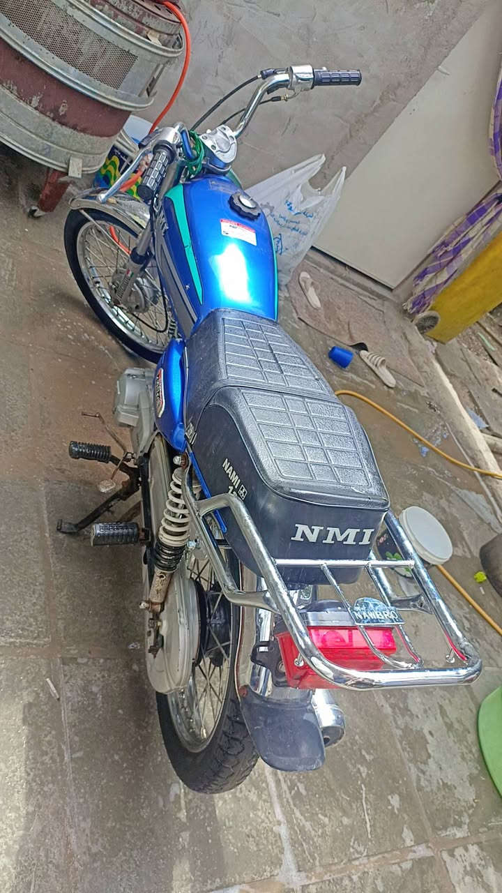 دراجه كلك للبيع السعر 300 بيه مجال قليل حك جيه رقمي ***********
