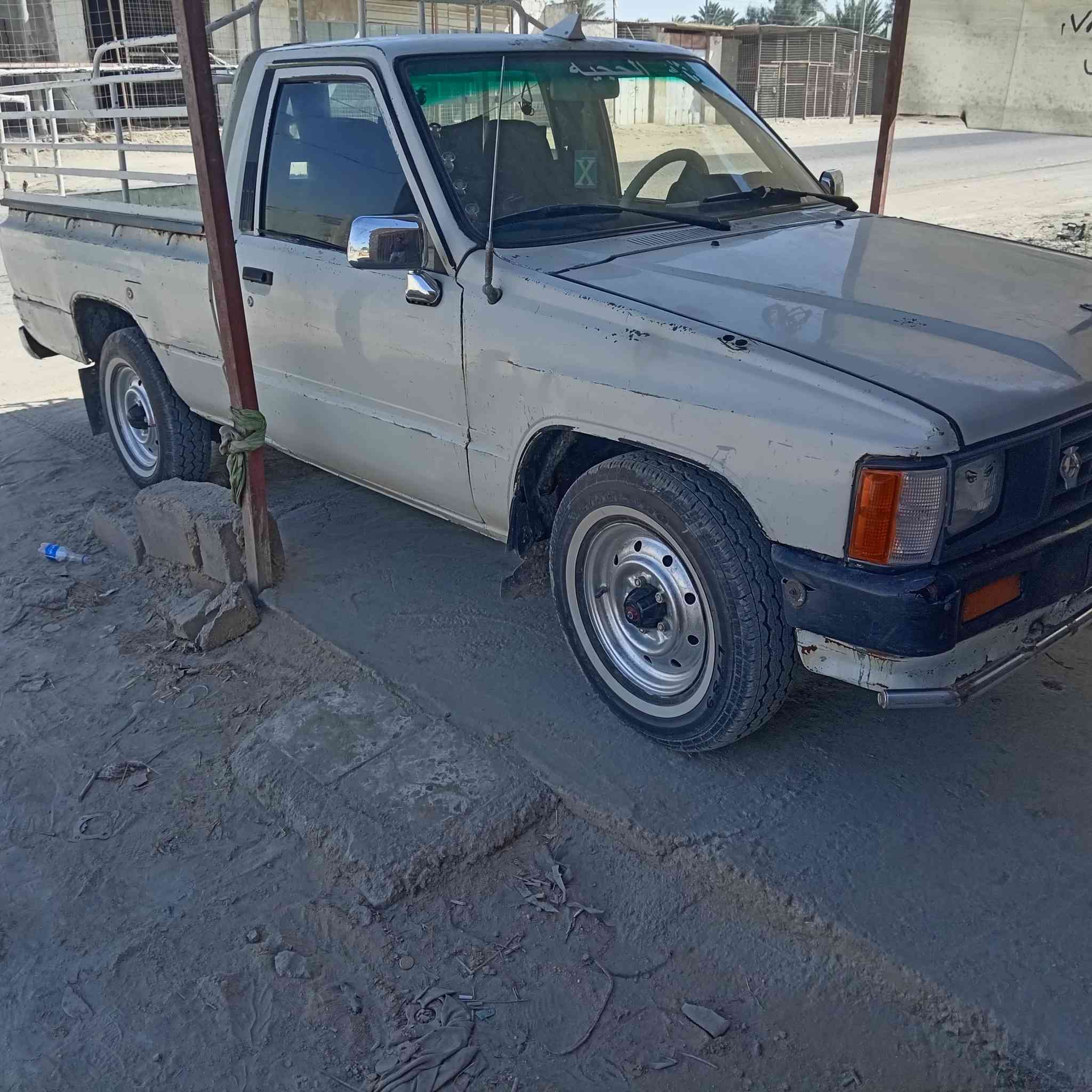 يا الله سلام عليكم ورحمة الله وبركاته بيكم موديل 85 للبيع سياره جاهزه من كل شي كهربايات شغاله مسجل شغال تبريد بس عوزه كمبريسر رقم بابل سنويه 2028 ترايك وين مي عجبك شاصي بلاد صبغ بلاد مكان السياره بابل الحمزه الغربي سعره 47 وبه مجال مستعجل على بيعته *********** خابر ودلل
