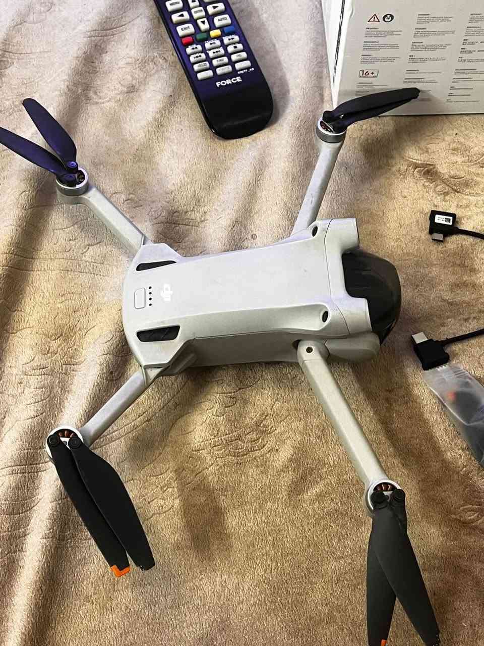 مني 3 برو سنكل وياه بطاريه وحده
درون ما مستعمله فقط طايره مرتين 

نظيفه جدا و تصويرها 4K

سعرها 900 لو مراوس با كامره 5dm3 لو m4


**إذا كنت صاحب هذا الإعلان وتريد حذفه لأي سبب، رجاءا أرسل رسالة إلى الدعم الفني**