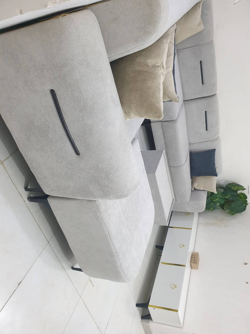 ((للهم صلي على محمد وال محمد ))
تصميم راقي يليق بمنزلك! 🏡✨

📢 تخم جديد تم تركيبه لأحد زبائننا الكرام، بتصميم يجمع بين الأناقة والفخامة!
🛋️ خامات عالية الجودة
🎨 ألوان متناسقة تناسب جميع الأذواق
🛠️ تنفيذ متقن بأدق التفاصيل

🔹 هل ترغب في تجديد أثاث منزلك؟
🔹 أو إعادة تصميم تخمك القديم ليصبح كالجديد؟

📩 تواصل معنا الآن واحصل على تصميم فريد يناسب ذوقك!
العنوان ((كربلاء ))
للاتصال 📞 ((***********))

#دوشمة_كربلاء #تصميم_أثاث #تجديد_الأثاث #فخامة_و_أناقة #تصليح_قنفات #ديكور #معمل_بروف_للاثاث 
#كربلاء
