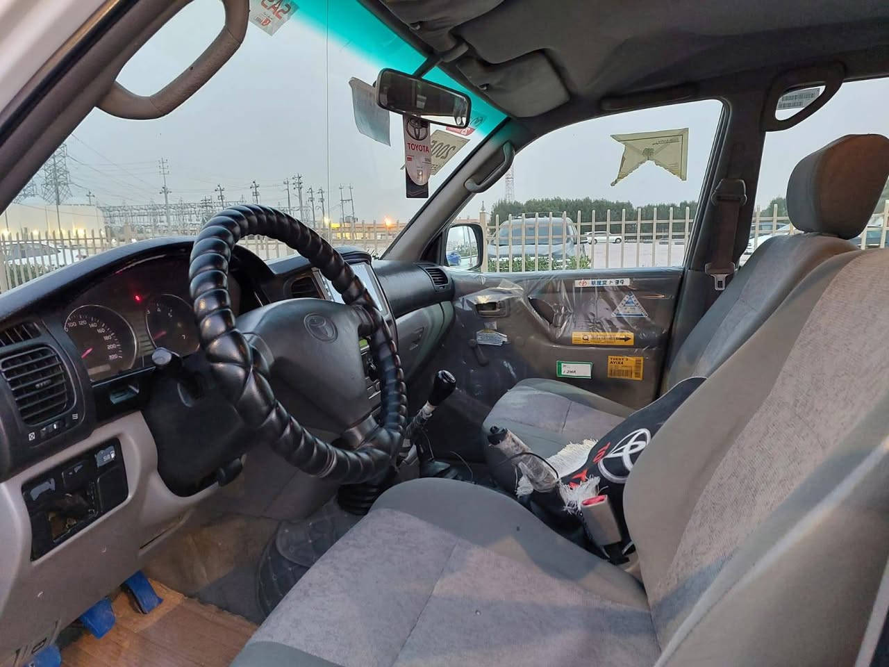 سلام عليكم
لاندكروزر سلك 2005 اصل  رقم أربيل بسم كردي تريد وكاله تريد تحويل سياره جاهزه على اخير حبايه مابيه نقص برغي 
سياره بيه صبغ جاملغ امامي وبنيد  فقط بدون دواخل والباقي كفاله عامه 
مكينه وكير مكفولات 
تبريد ثلج 
حدايده شرط تراي 21 
لوكير شغال فورويل دفع خفيف ثقيل كله شغال 
سبير تعليك 
7 راكب  
تخم تاير بالون جديد السعر 165 الرقم ***********
مكاني نجف ناحيه الحريه
