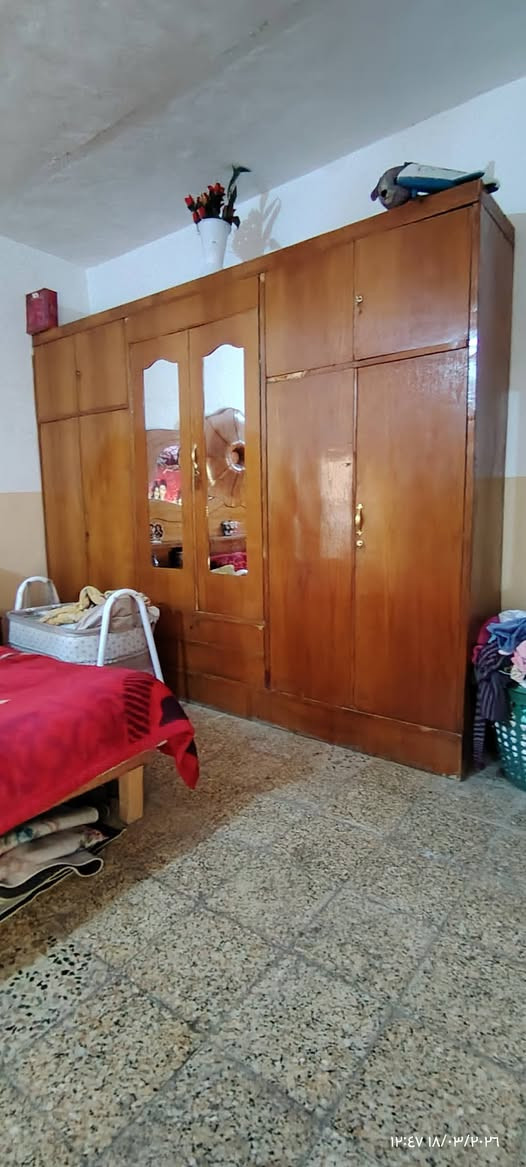 غرفه اخشاب ام 6 طابقين مرتبه سعر ٣٥٠ الف مكاني بابل قضاء القاسم ***********
بيع سريع
