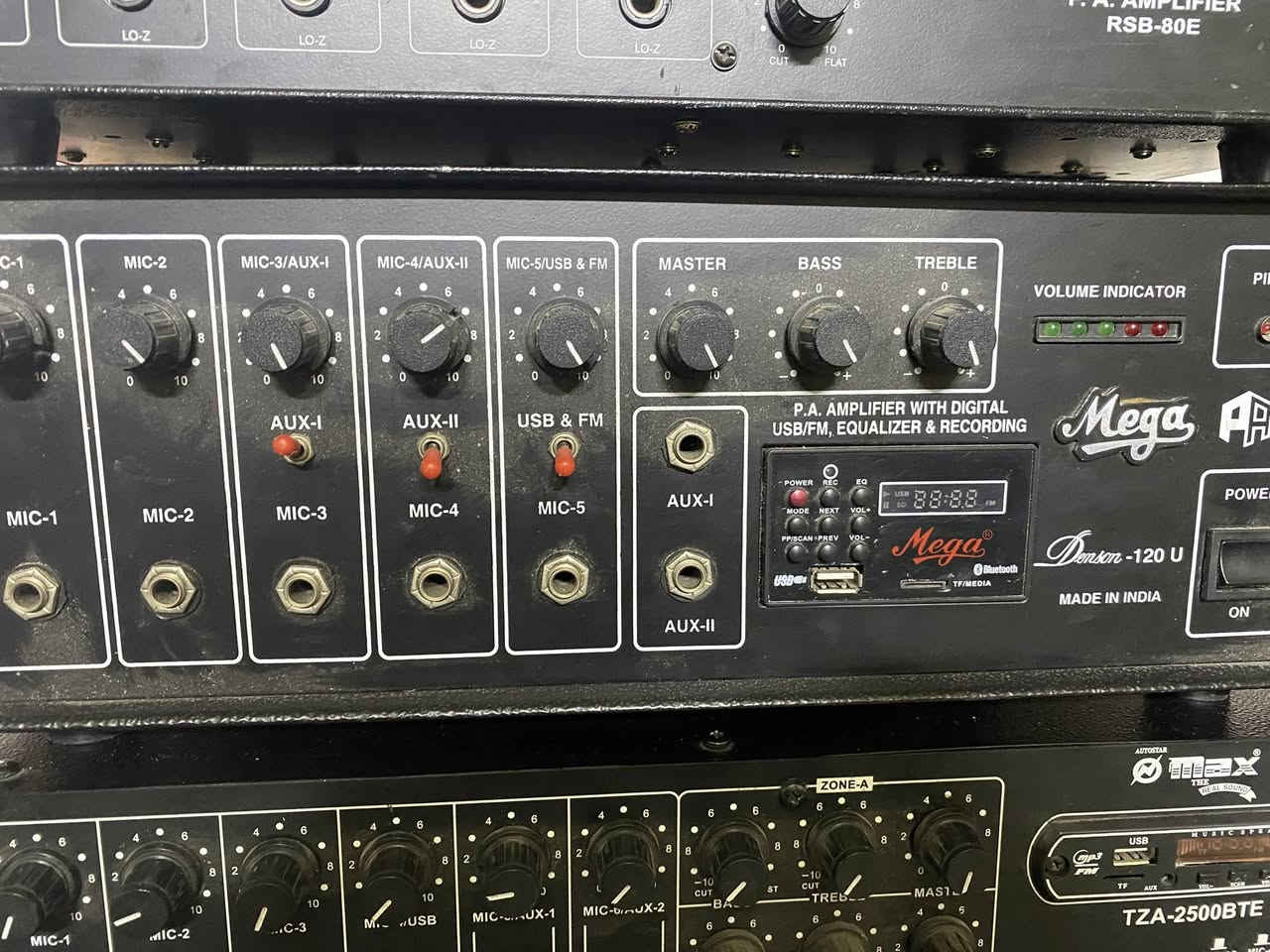 اربع قطع كلهن شرط الشغل 
350 الف
توصيل موجود
القطعه الكبار اذا مفرد 125
الزغيره ب 75
***********
