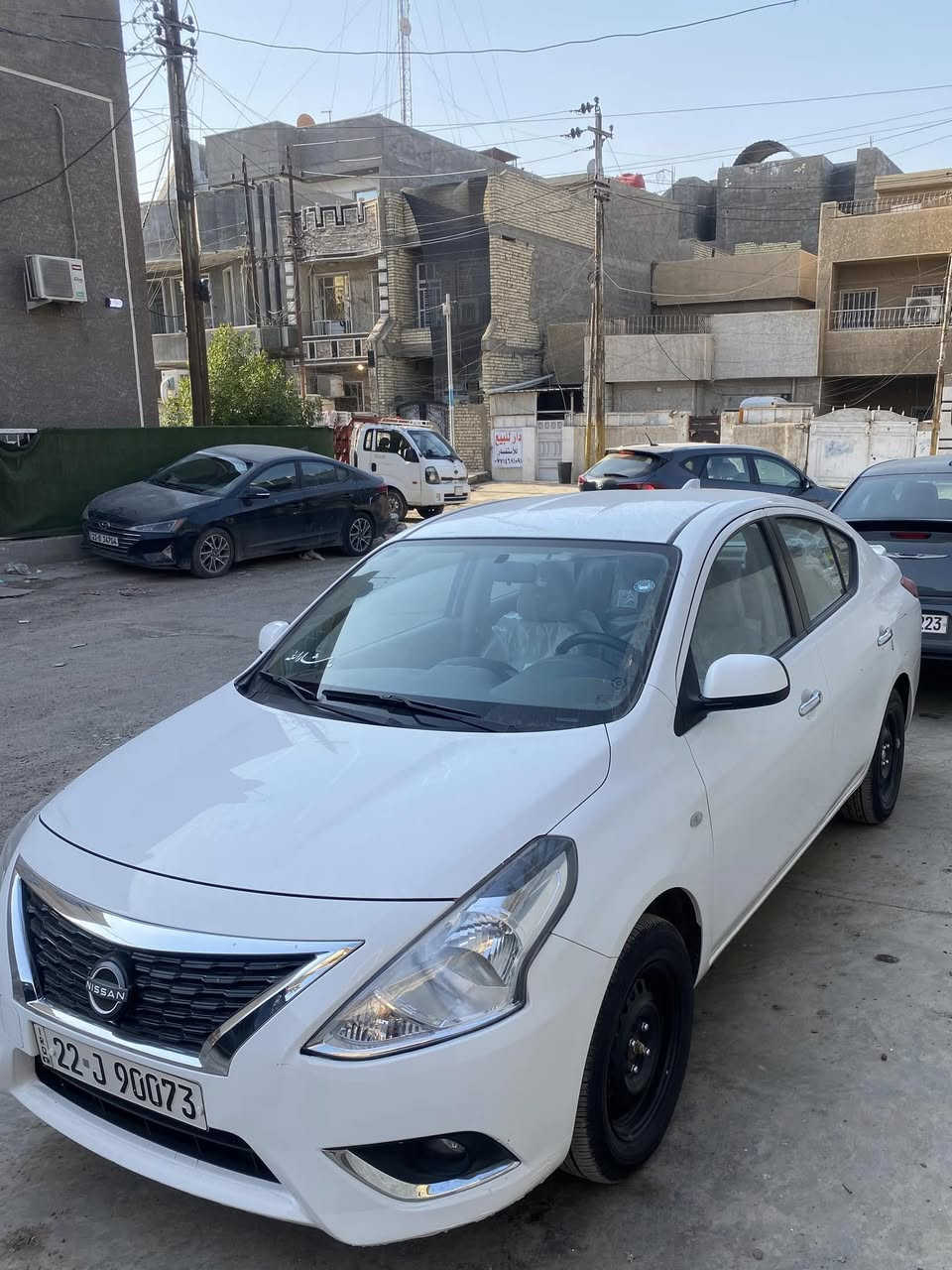 سلام عليكم , نيسان سني 2024
 هندي بليتة زركة , الشباج الجديد

ماشية 25 الف , مكفولة كفالة عامة
بيها مكان بارد شبر جوه البگ لايت

استلام شركة دبل سويج
عدتها كاملة , شاشة , كامرة خلفية
حساسات خلفية , يدات نيكل

السيارة جاهزة ومابيها أي نقص

127 ورقها وبيها مجال بسيط
مكاني بغداد ,***********
