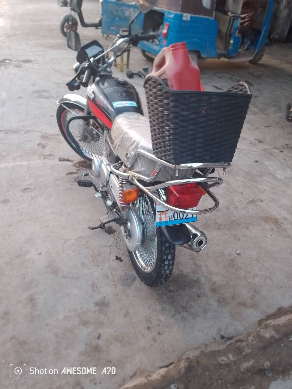 سلام عليكم دراجه تايكر للبيع موديل 22 مكينتها 25 دراجه خير من الله لا صرفف ولا بخار كهربايات كله شغاله الدراجه مكفول كفاله عامه اوراق موجوده السعر 450 او بيها مجال حك الجيه مستعجل علا بيعتها حيل مكاني ديالى بعقوبة ***********
