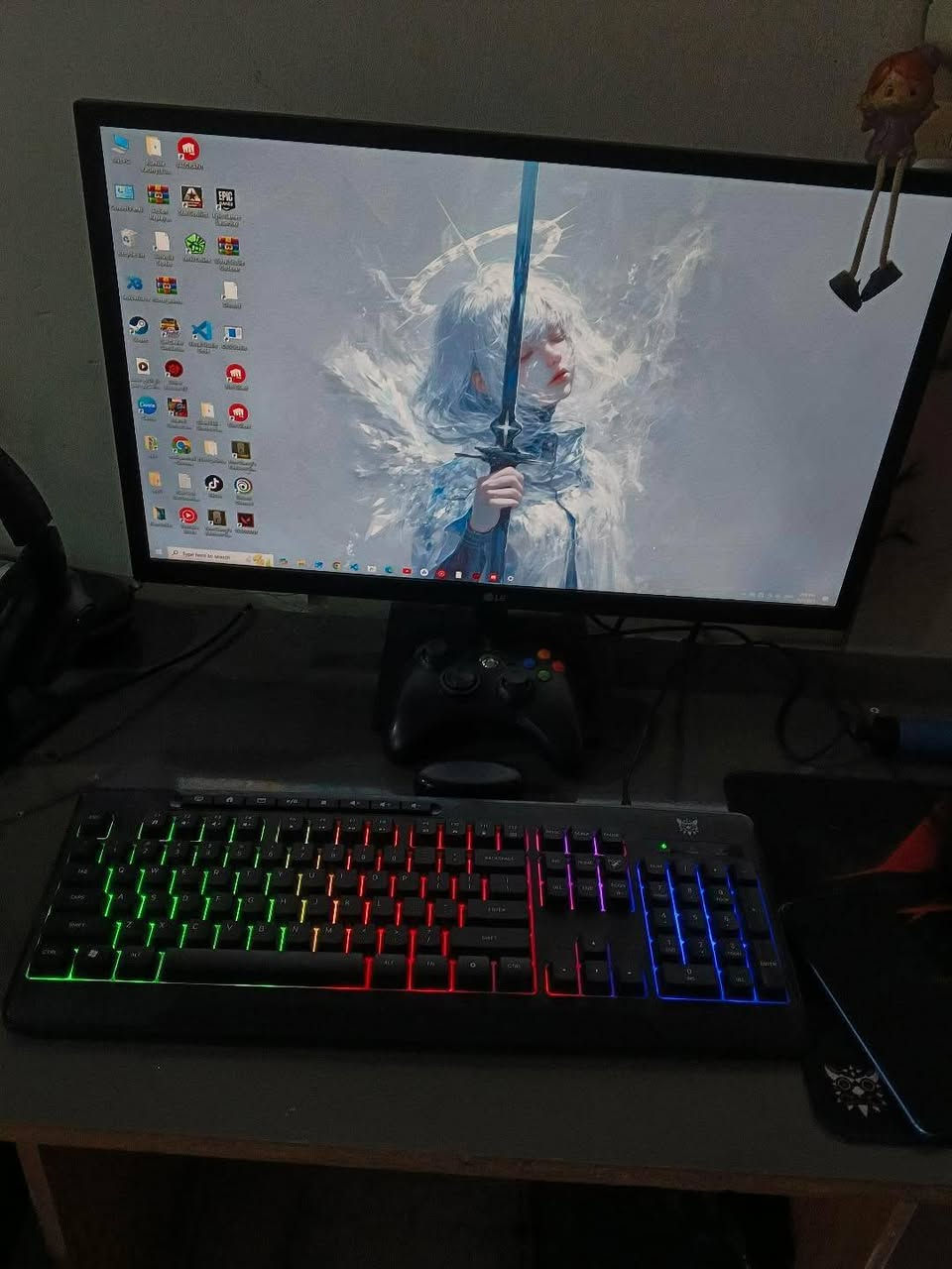 بس جيبلك كرت
تجميعه كامله حتى الميرز وياها  نقصها بس كرت مواصفات كدامك  استعمالها العاب وبرمجه   تجي تتغده وتفحص وتاخذها بعبايتها  وياها بعد غراض ما احتاجهن  
***********
