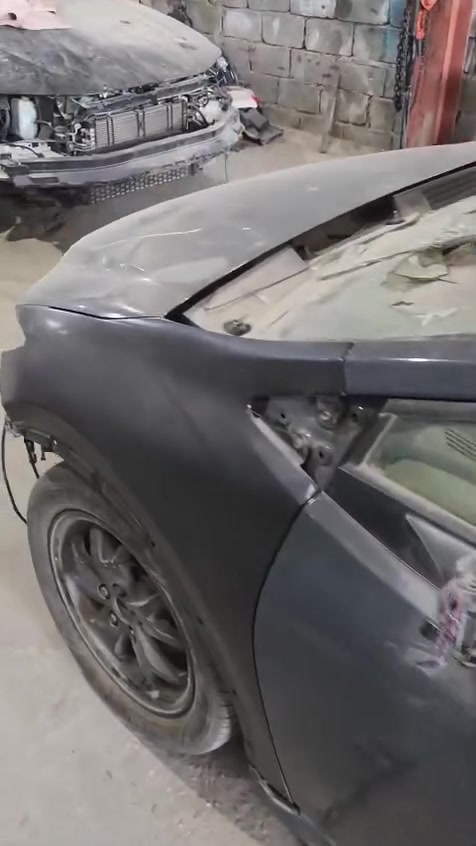 السلام عليكم بريوس موديل ٢٣ هايبرد شغاله وتمشي بدون دواخل علئ حادثه مال أمريكا بيه نواقص بسيطه السعر خاص مكاني كربلاء ***********
