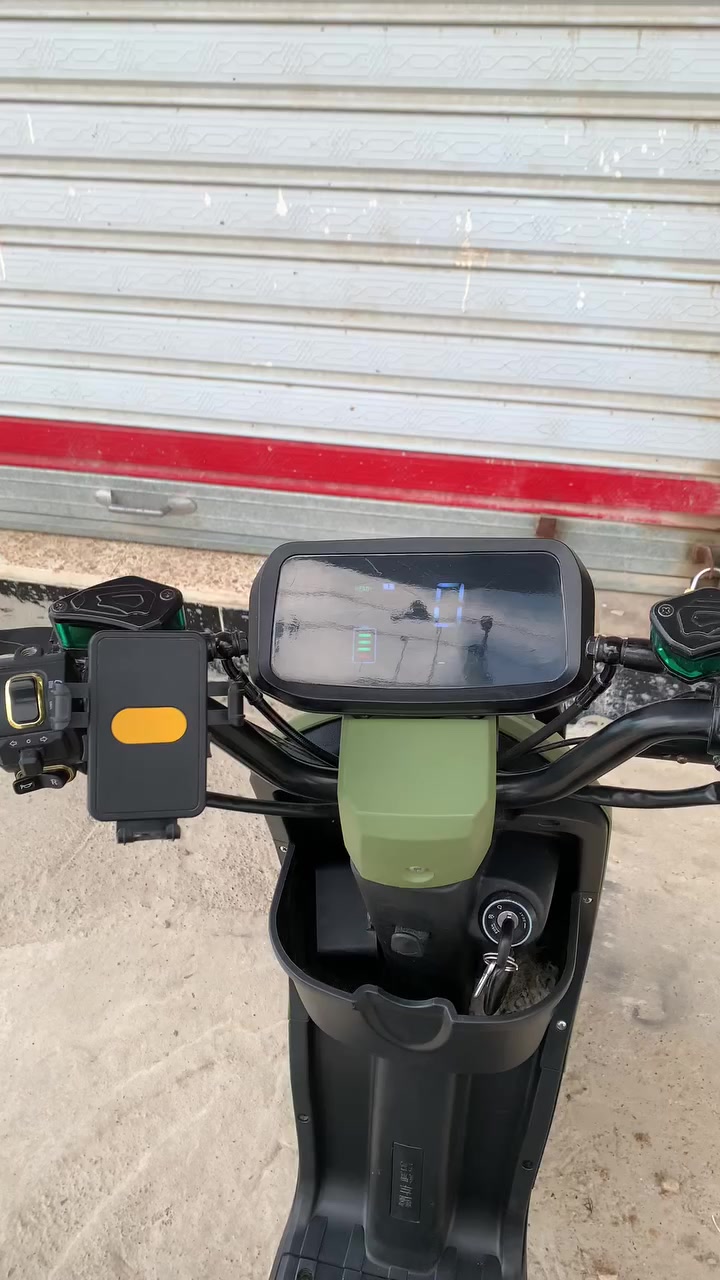 سلام عليكم ماطور شحن F16للبيع شرط كلو فول سرعة 99حقيقي 80 /4نمر ملف 2600 حجم البطاريات 32بحالة جيدة الشحنة الوحدة تمشيك اكثر من 60كيلو لايت زينون عالي ناصي لد ابيض دبل اشارة كلو شغال نظام بك Rتايرات جدد ماطور بي شلعه سعر 460وبي مجال للشراء عنواني موصل ايسر حي سومر  واتساب ***********@إشارة
