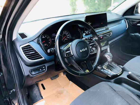 كيا سيلتوز موديل 2023 بدون رقم 145$وبيها مجال صور الحادث بالمنشور وترهم مراوس للاسفسار ***********
اني مكلف بالنشر اتصل بالرقم واستفسر
