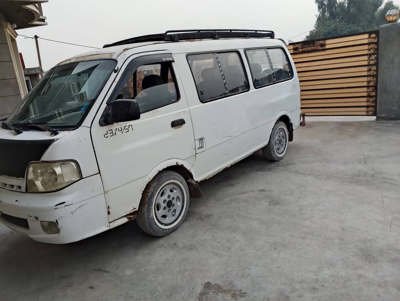 منقولي 2005 بلا راعي جير محرك اكسنت مقفولات 45 وبيها مجال حق الجيه مكانه ابو غريب جوهه ابيع كوم حديد***********
