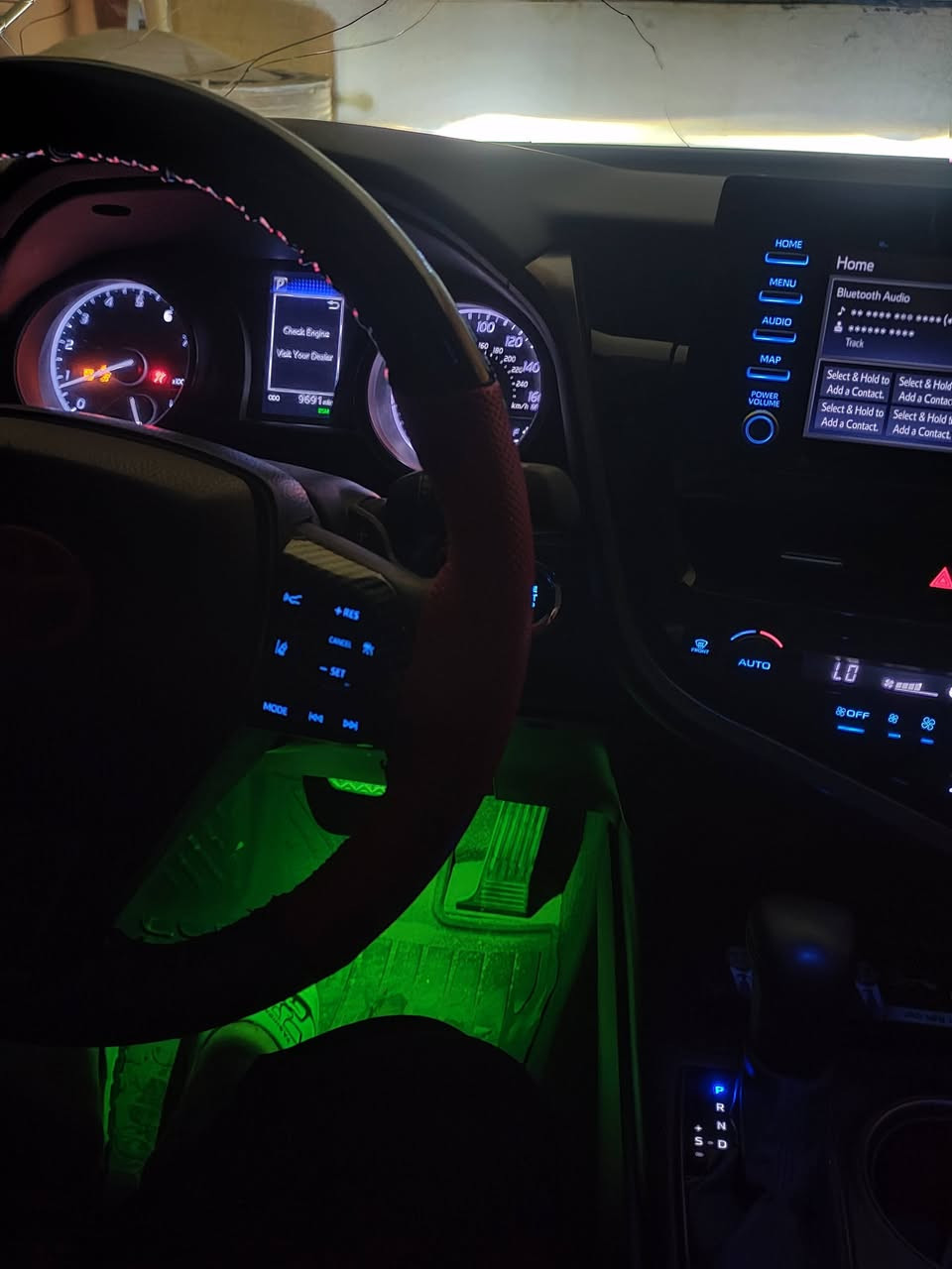 السلام عليكم ورحمة الله
السلام عليكم ورحمة الله 
تويوتا كامري موديل 2024 بانزين محرك 2،500رقم بغداد فحص مؤقت حادثها ربع الجاملغ الايسر وتبديل بنيد وبيها تعديل بالشاصي بسيط 
سيارة حلوة ونصبه 
مواصفات SE. XPخاصه 
لون دم الغزال 
تشغيل عن بعد 
بصمه
 دخول ذكي 
سلايت فتحه 
انضمة قياده 
Eco
نورمل 
سبورت 
نقاط عمياء بالمري 
ويل KMCرياضي نسخه خاصه 
اشاير بالمري
وباقي المواصفات المعروفه 
بيع أو مراوس يرهم
سعر 190وبيها مجال مكاني صلاح الدين سامراء رقمي ***********
تفاصيل أكثر خابرني وتدلل 
ويا رب التوفيق للجميع وتحياتي الكم.
@إشارة
