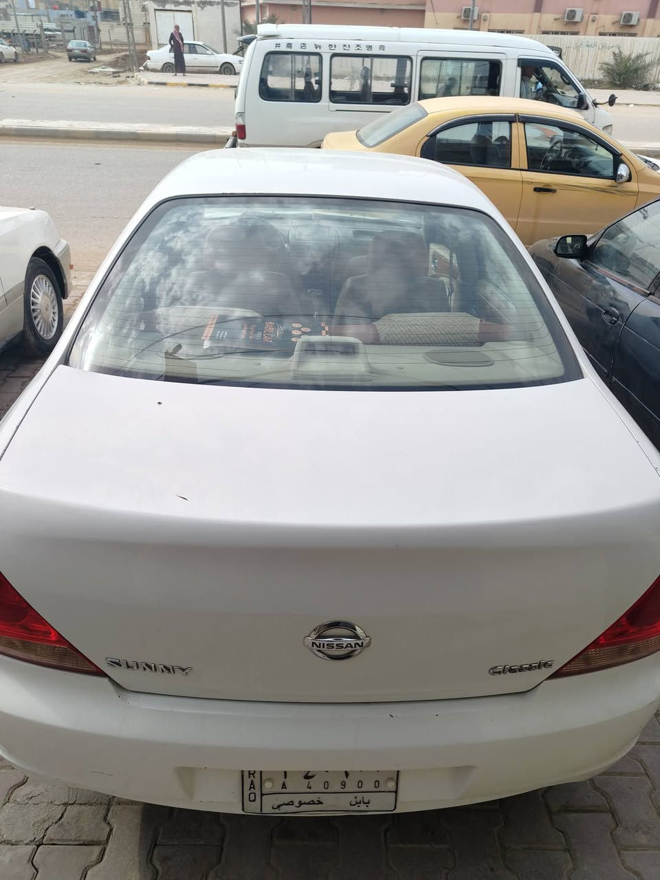 السلام عليكم
نيسان سني 2010 ياباني ابيض للبيع 
محرك 1600 قبق اسود 
مكينة وكير مكفولة كفالة عامة 
حدادية جاهزة 
رقم بابل
وهزة جديدة تحويل مباشر 
تبريد وتدفئة شغالة 
داخل بيجي المرغوب  
4 جام كهرباء 
سيارة نظيفة جدا 
وعلى ايد وحدة من زيرو
السيارة جاهزة وماناقصها برغي 
السيارة شويه بجملغ ولباقي كفاله عامه
 السعر 112 وبيها مجال
 
مكاني النجف مشخاب
للأستفسار 
الاتصال ***********
