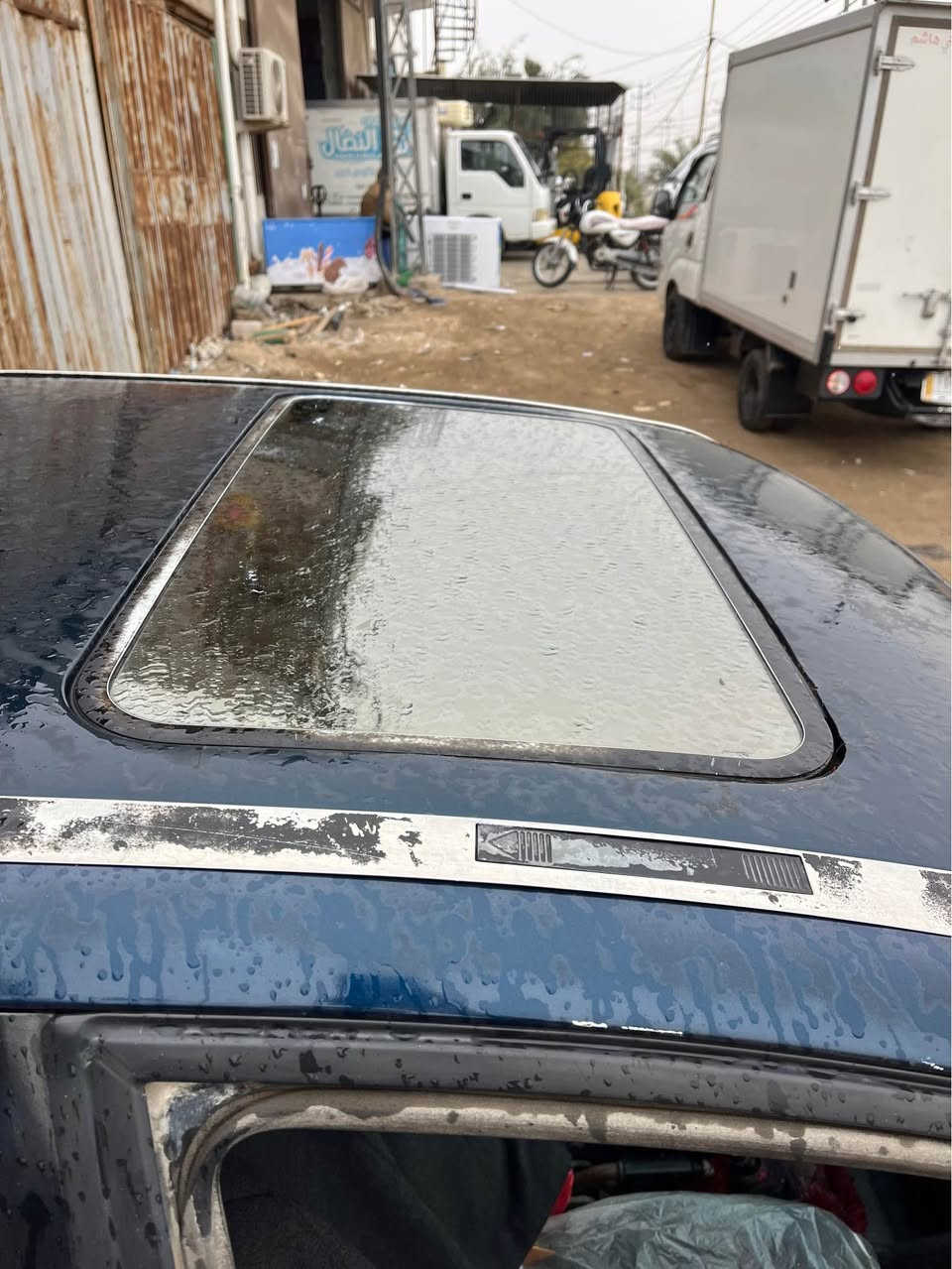 سلام عليكم اوبل استرا 
سياره نضيفه مصبوغه احزام جماليه 
ماعوزها كلشي مضخم صوت دمام 
شاشه كاربلي غرفة جديد من الدشبول للصندوك 
عوزها دبلات اربعه بس سعرها ٢٥ وبيها مجال بسيط مكانها كربلاء 
*********** كربلاء, العراق
