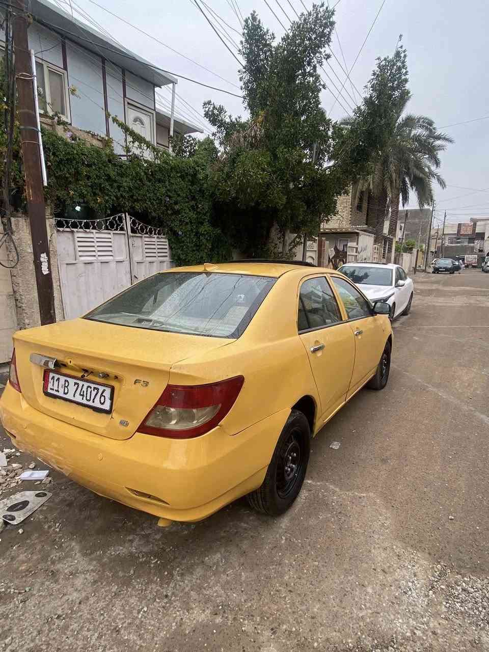 السلام عليكم
بي واي دي f3موديل 2013 للبيع 
كير ومكينه مكفولات 
تدفئه تبريد ثلج ❄️ مكفولات 
مصفره هيئه وغرامه السنويه 2027
السياره باسمي تحويل ثاني يوم 
شاشه شغاله وسستم سماعه حلوه
فتحه بيها شغاله
الداخل الغرفه مالتها جديده 
مكان السياره حي الجهاد 
الرقم ***********
***********
السعر 44وبيها مجال للشراي
